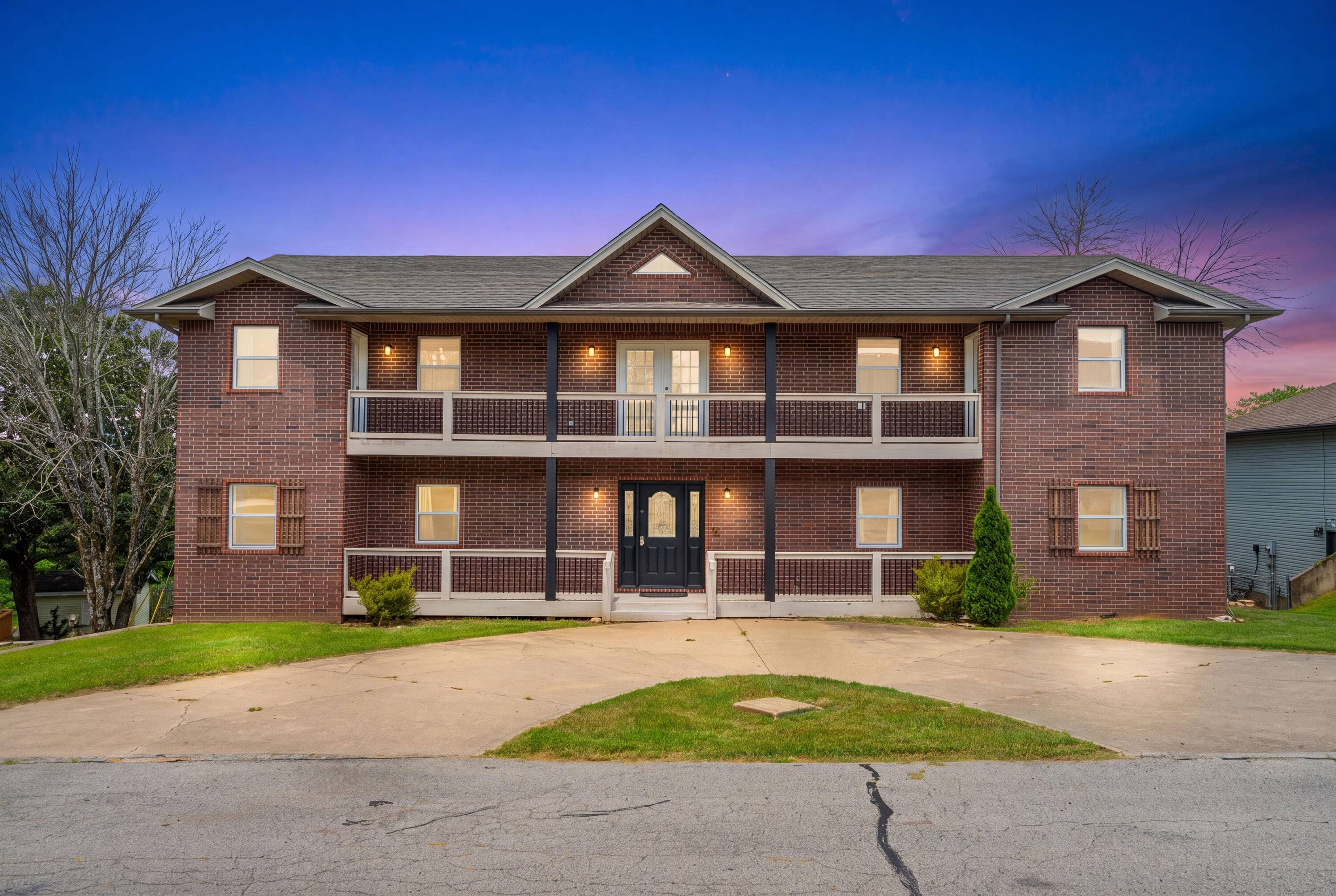 27 Crestview ST, Kimberling City, MO 65686