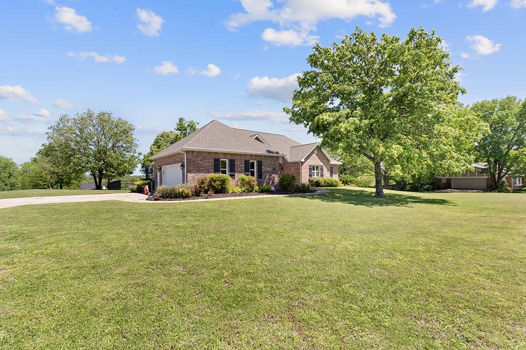 2540 S Loma Linda DR, Loma Linda, MO 64804
