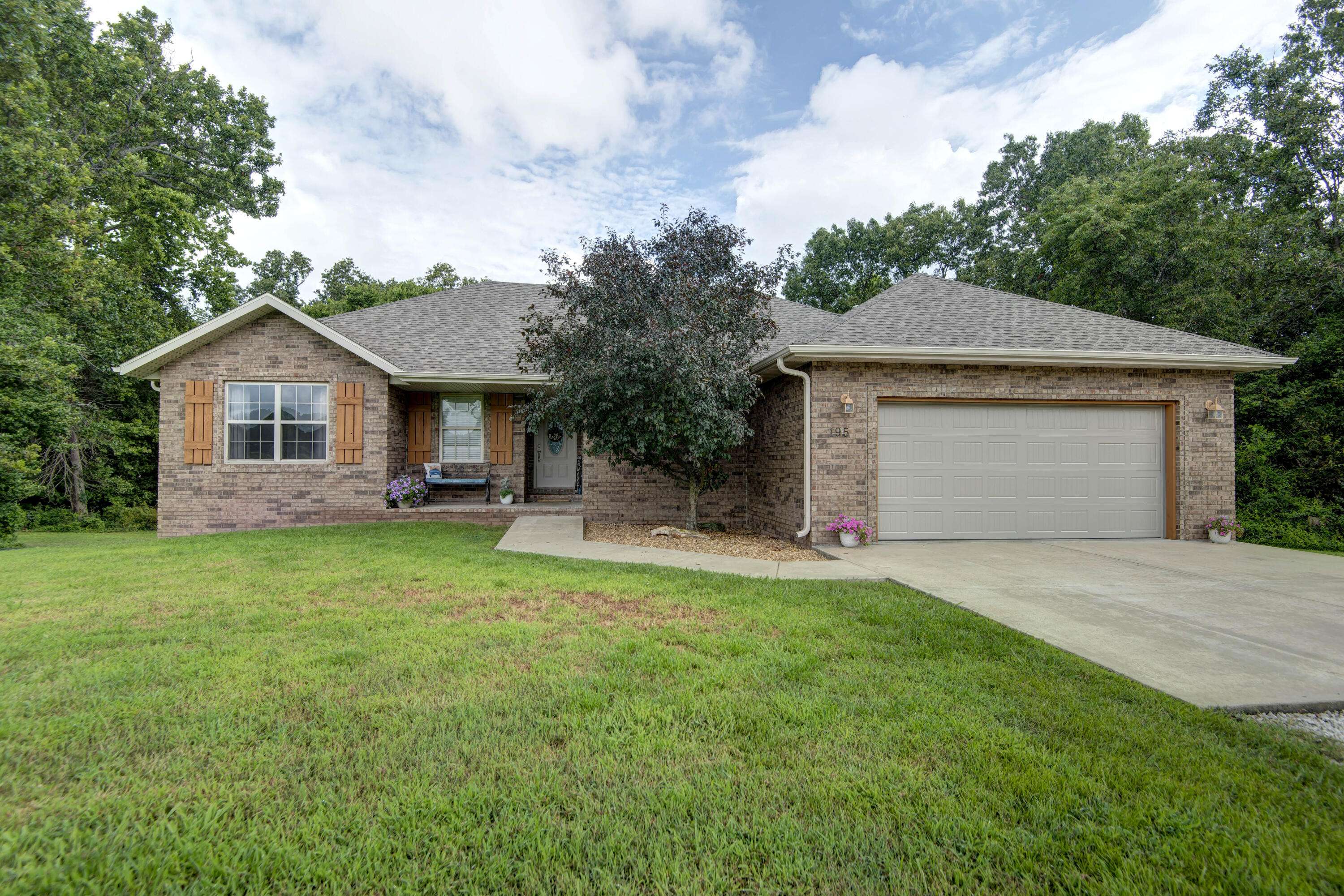 195 Highland Grey RD, Billings, MO 65610