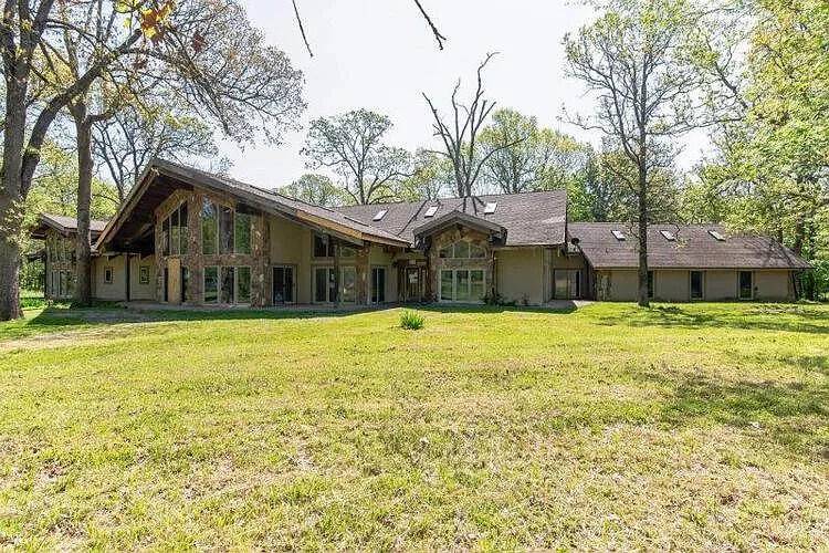 4070 N Castle Oaks BLVD, Strafford, MO 65757