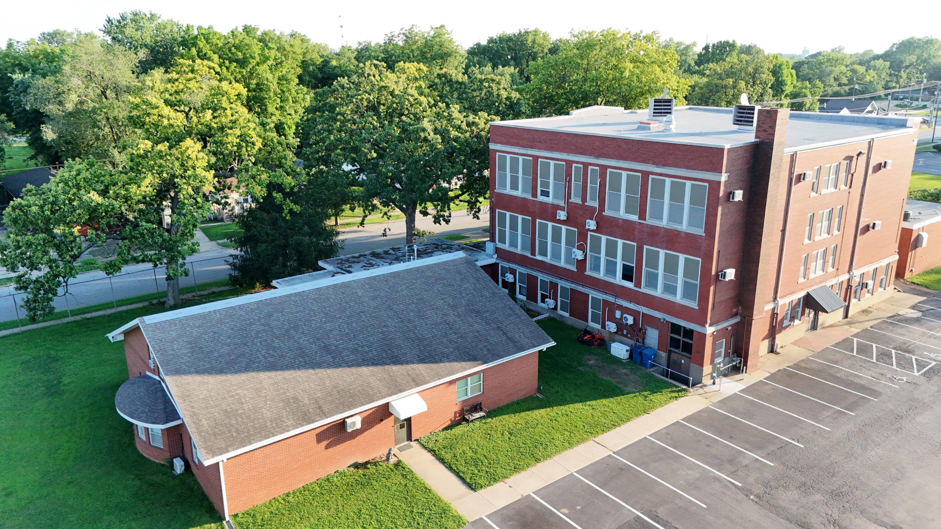 1423 W Atlantic ST, Springfield, MO 65803