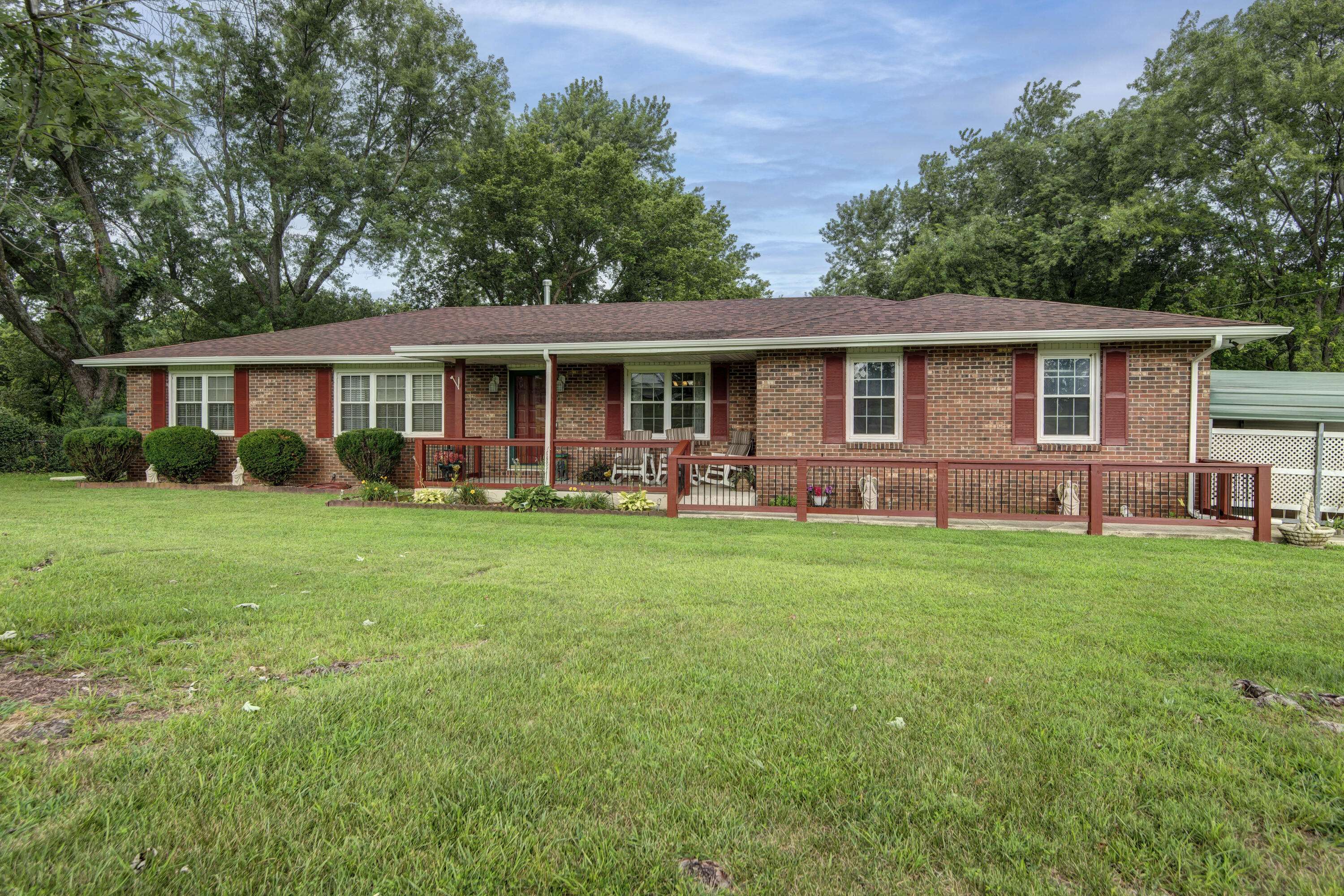 2369 N Farm Road 101, Springfield, MO 65802