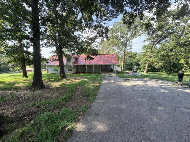 881 County Road 393, Thayer, MO 65791