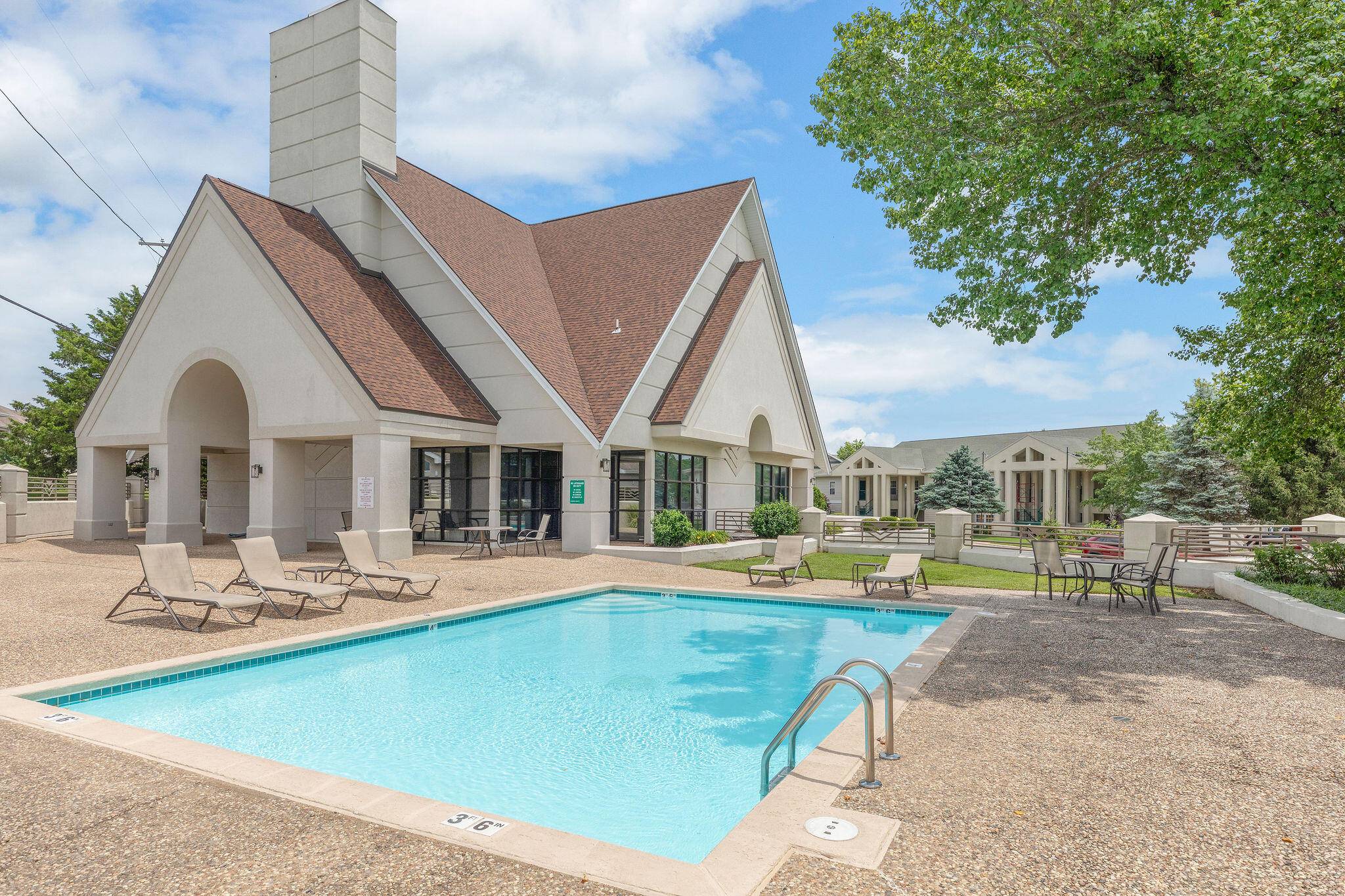 111 Oxford CT #3, Branson, MO 65616