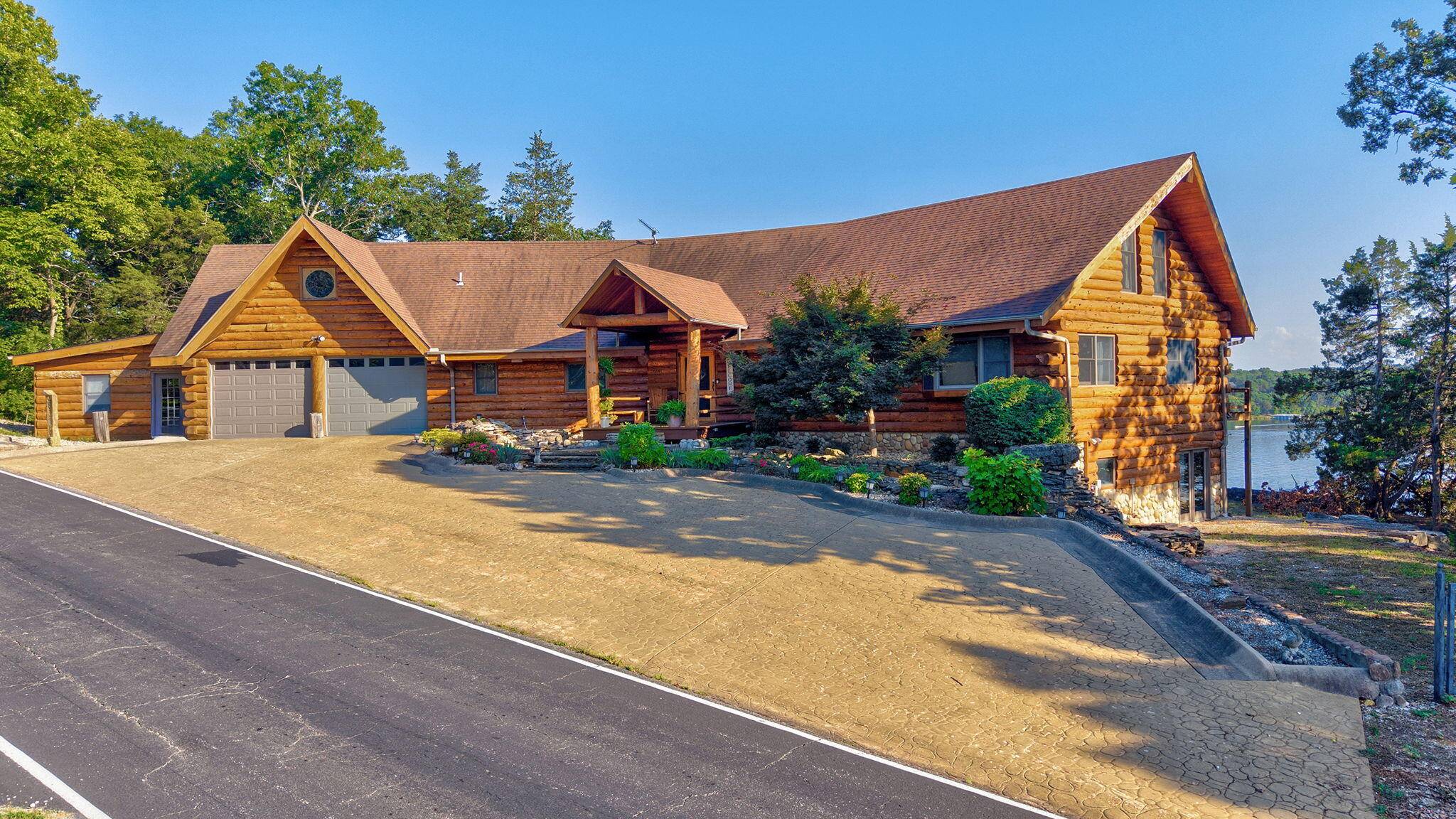 26647 Twin Rivers DR, Shell Knob, MO 65747
