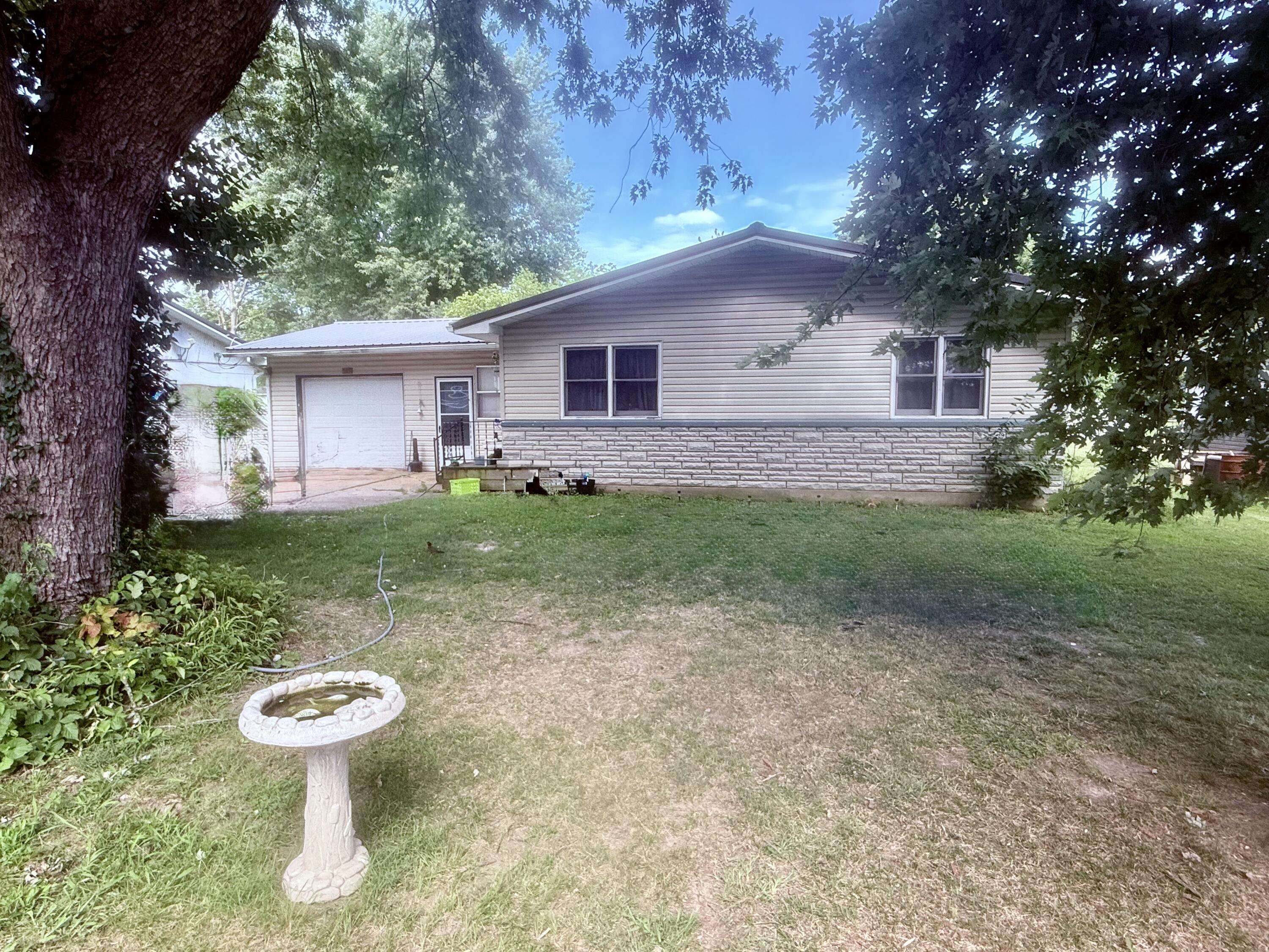 509 S Randel ST, Mountain Grove, MO 65711