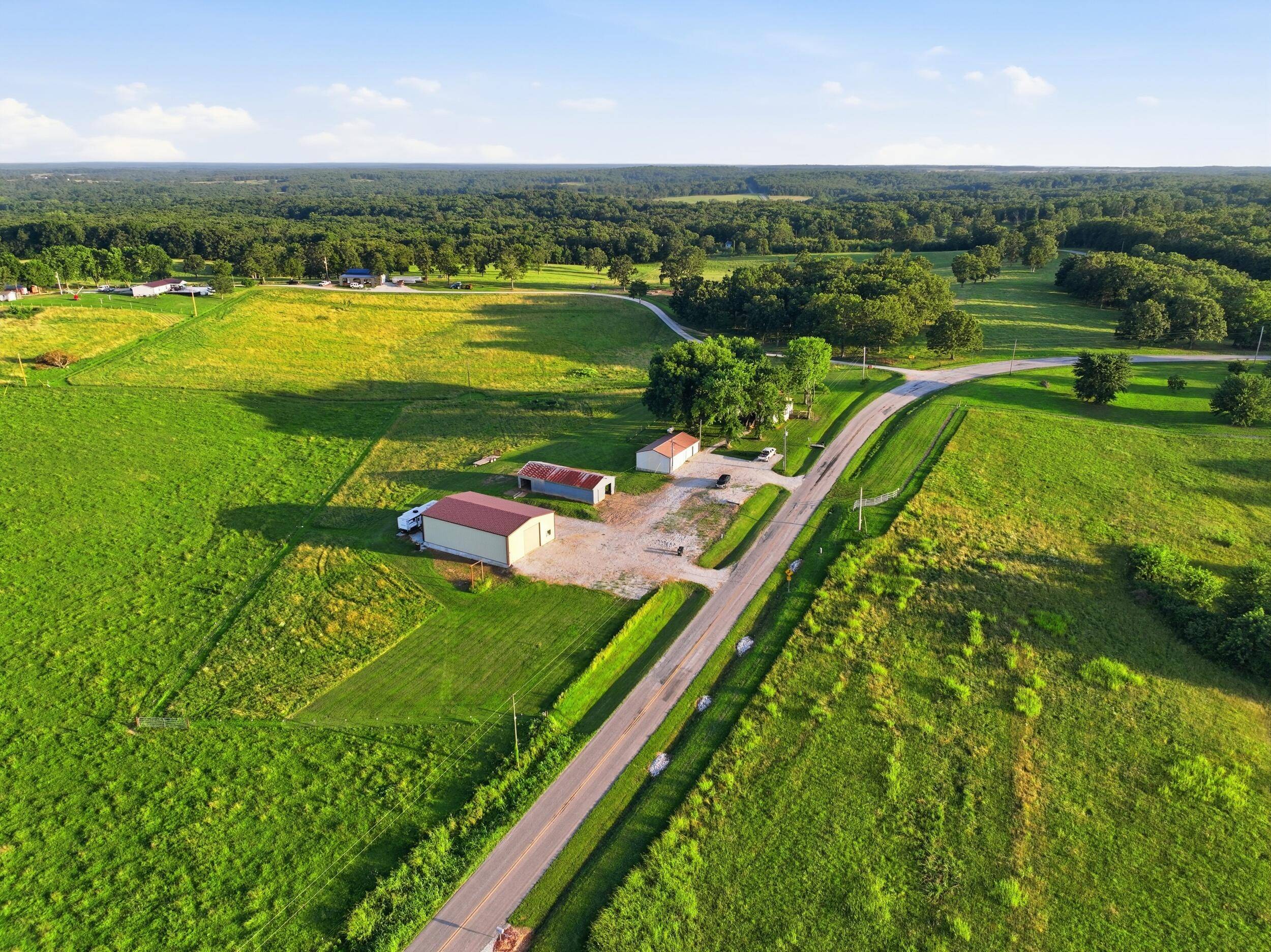 16223 State Highway F, Preston, MO 65732