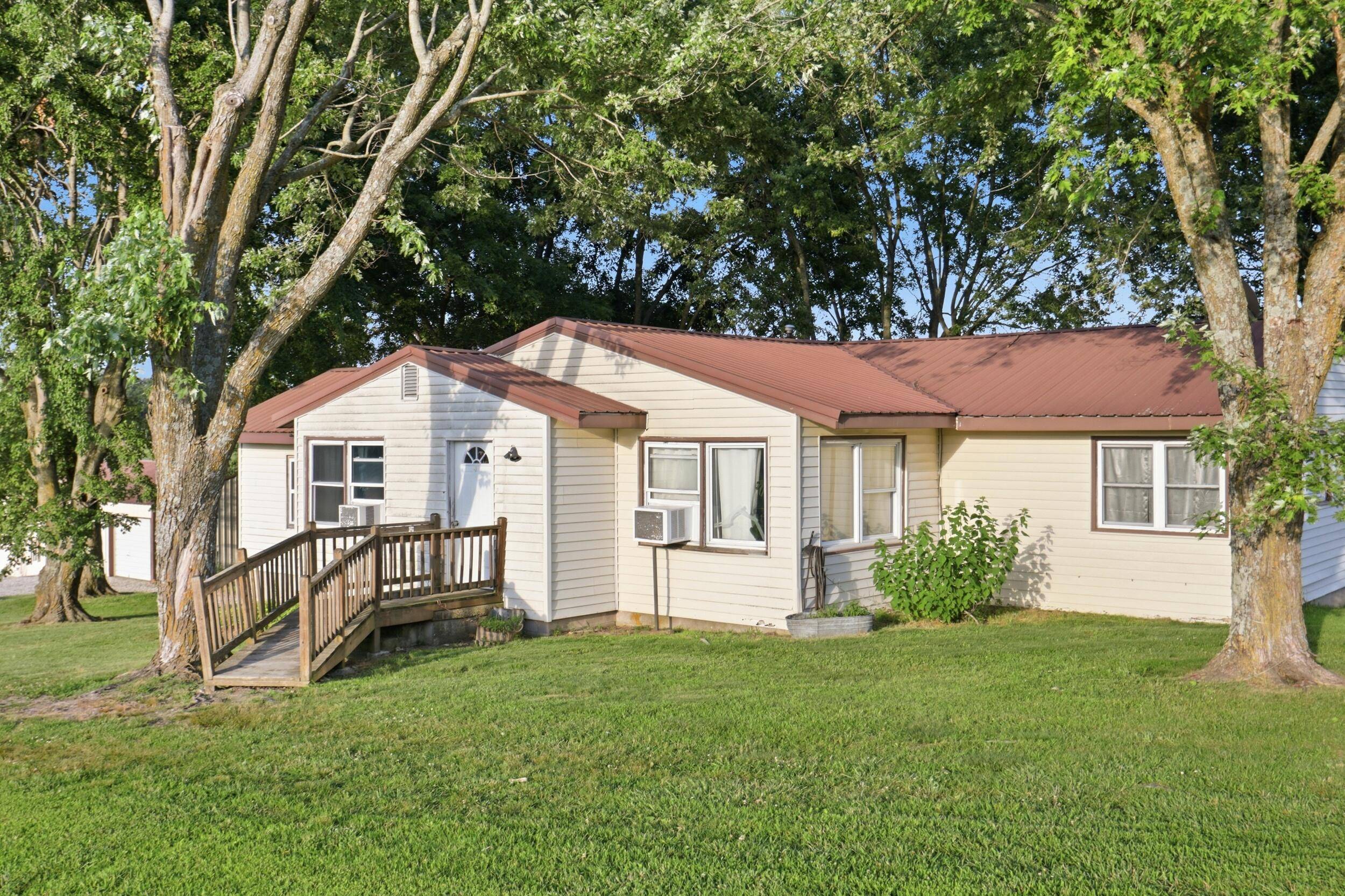16223 State Highway F, Preston, MO 65732