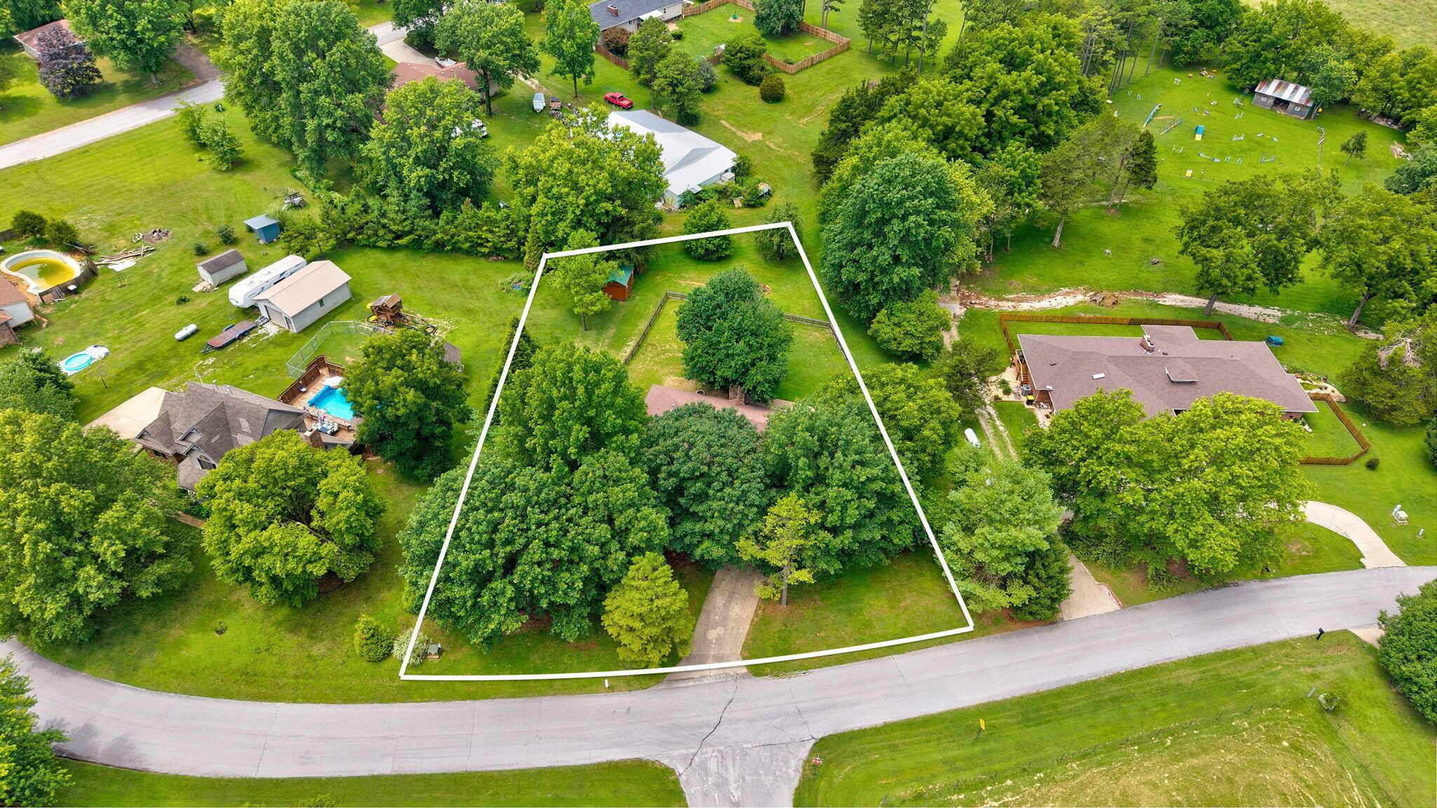 6401 N Marilyn AVE, Springfield, MO 65803