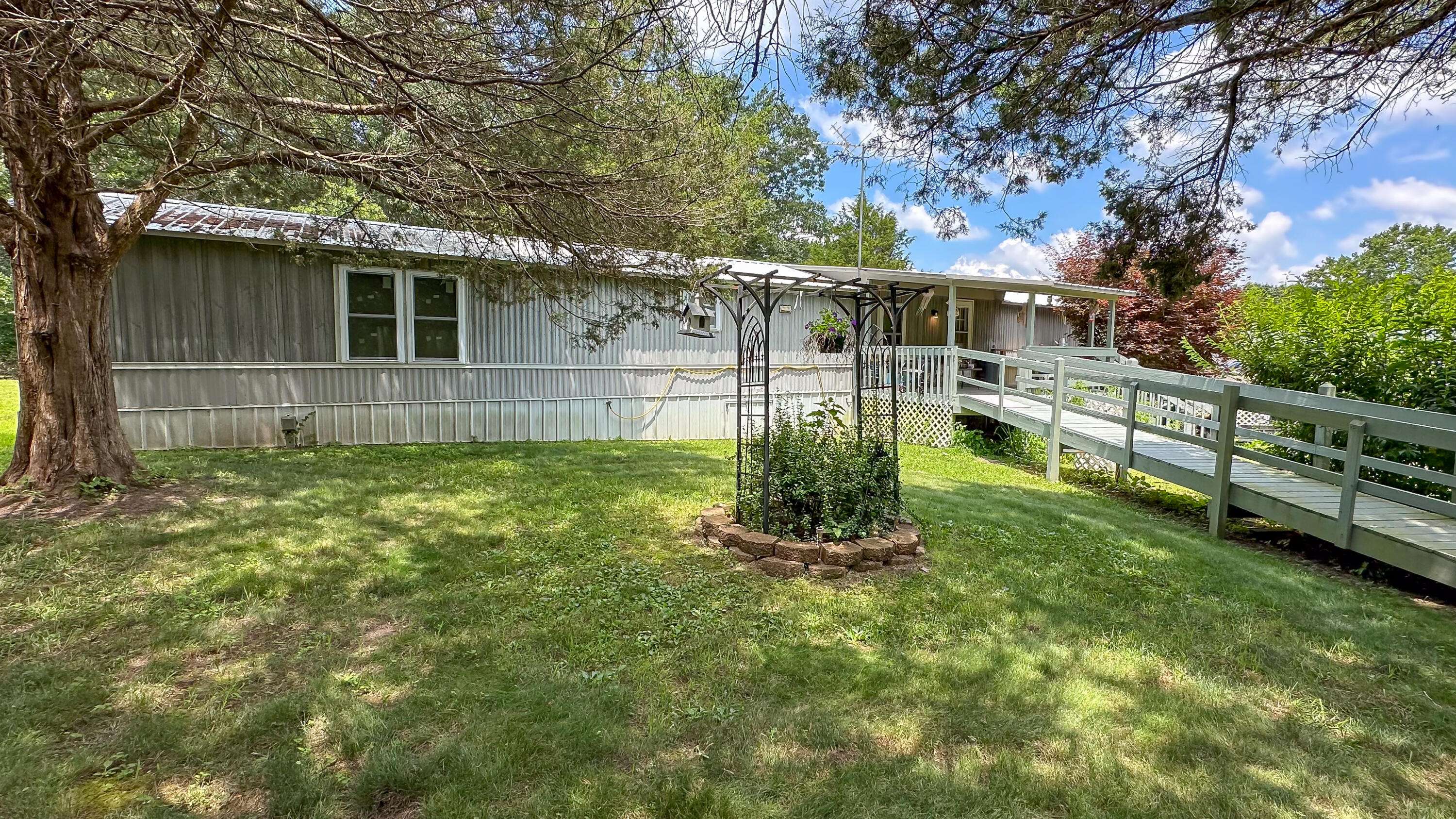 7660 Highway 5, Hartville, MO 65667