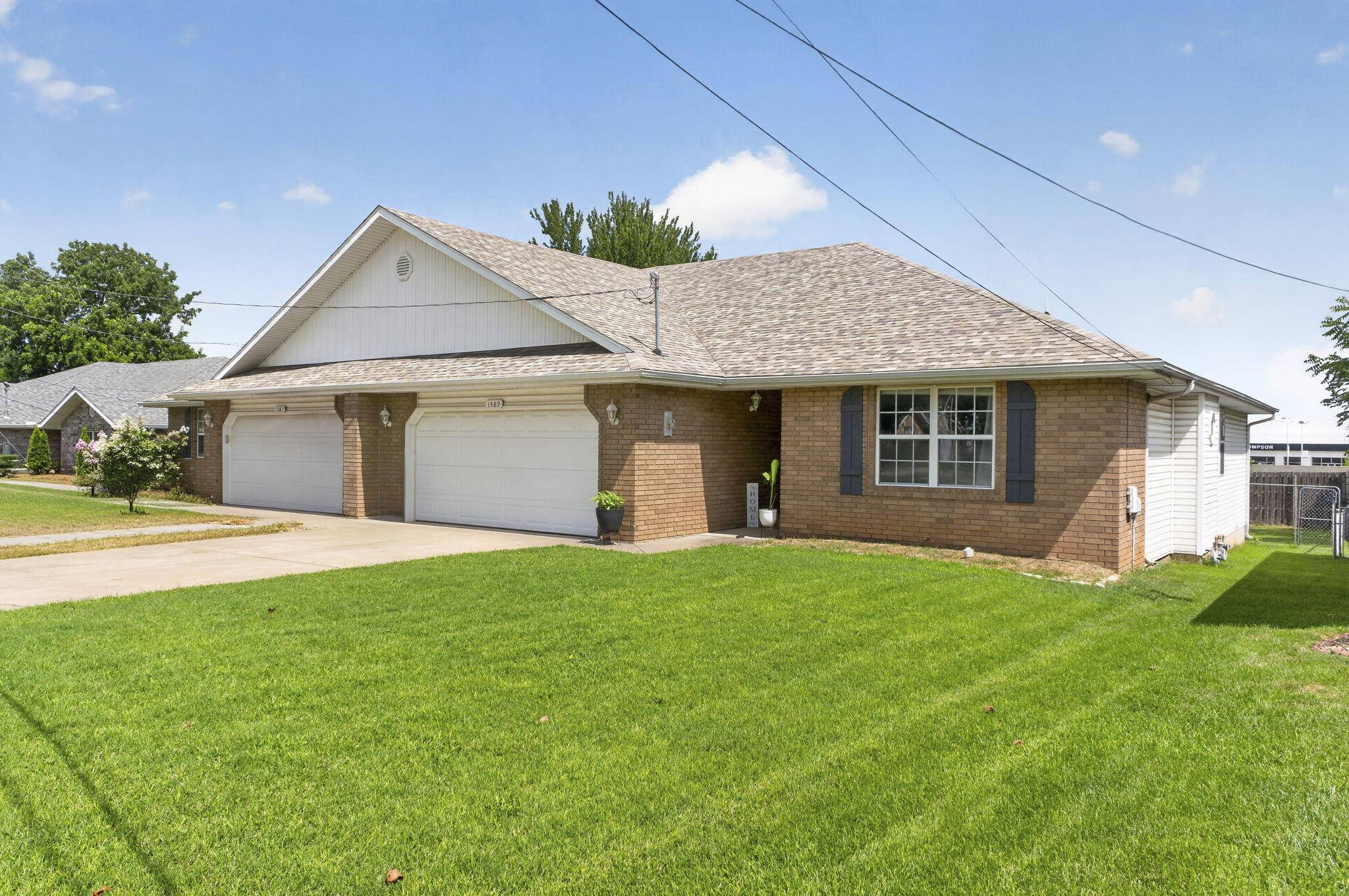 1589 E Redrex ST, Springfield, MO 65804