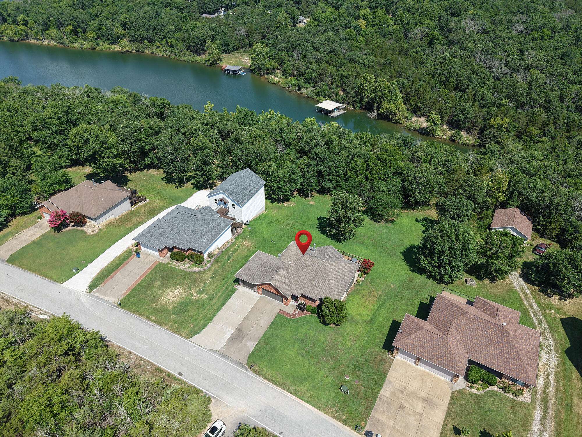 465 Uniqueville LN, Lampe, MO 65681