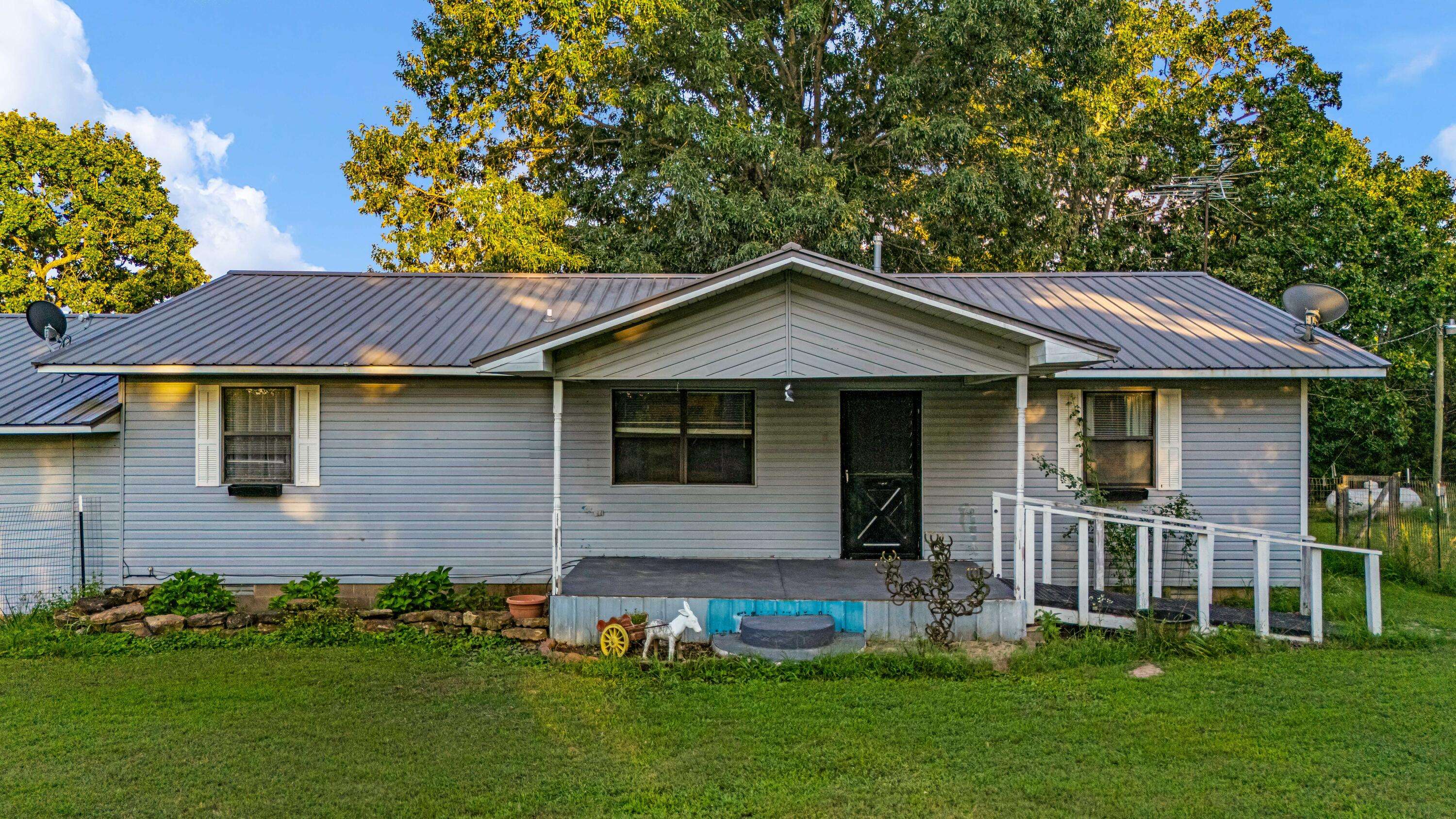 17883 County Road 522, Gainesville, MO 65655