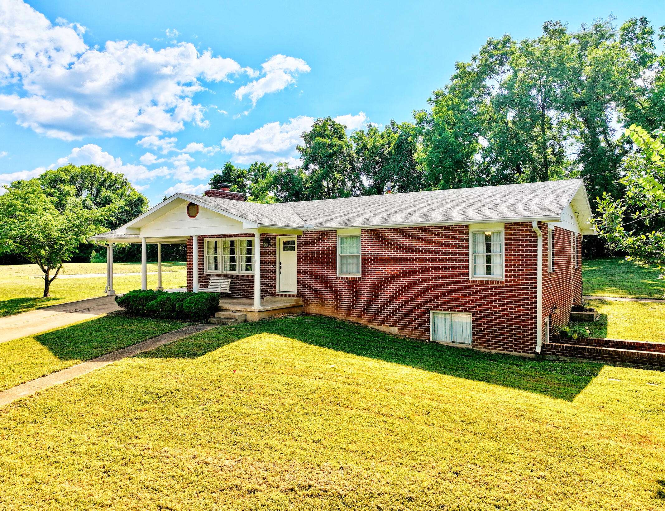18823 County Road 305a, Eminence, MO 65466