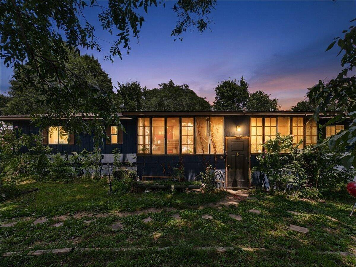 9 Wren LN, Urbana, MO 65767