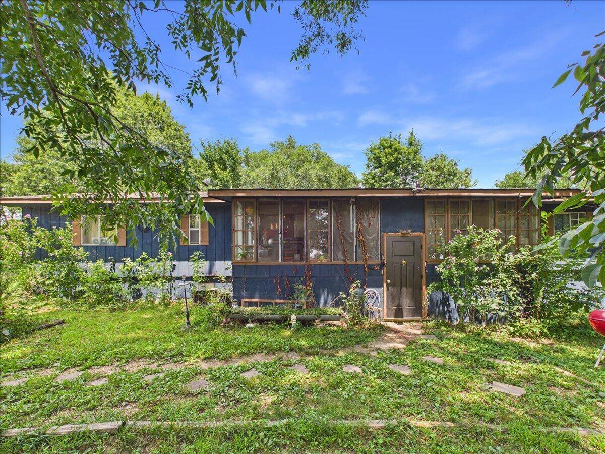 9 Wren LN, Urbana, MO 65767