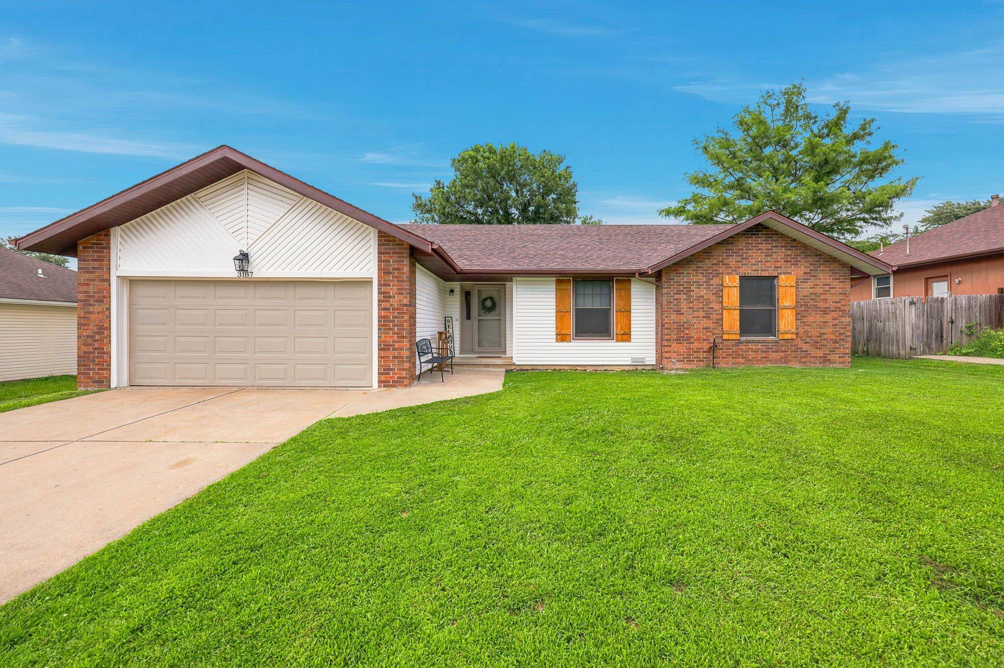 3187 W Berkeley ST, Springfield, MO 65807