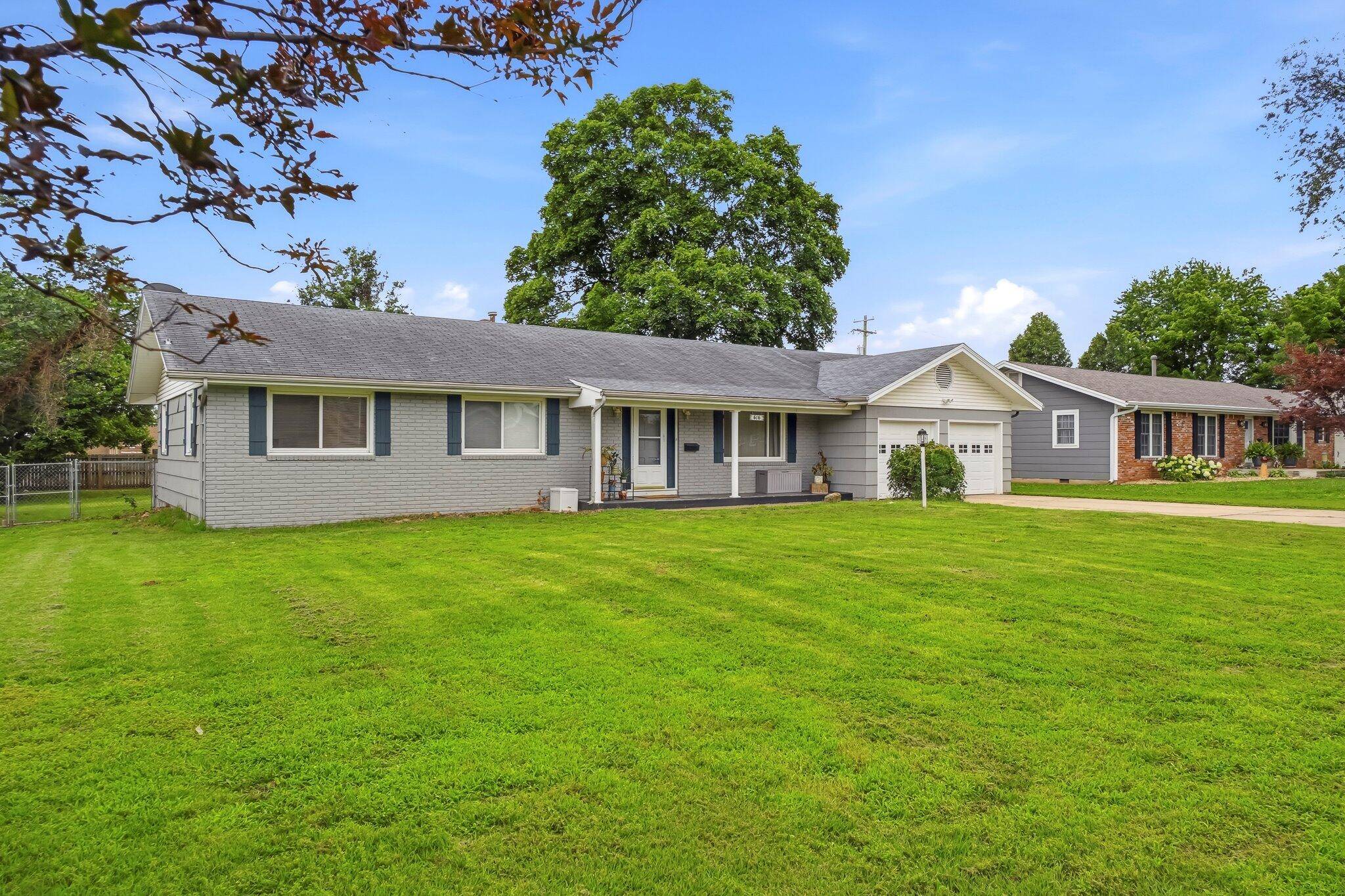 616 W Sylvania ST, Springfield, MO 65807