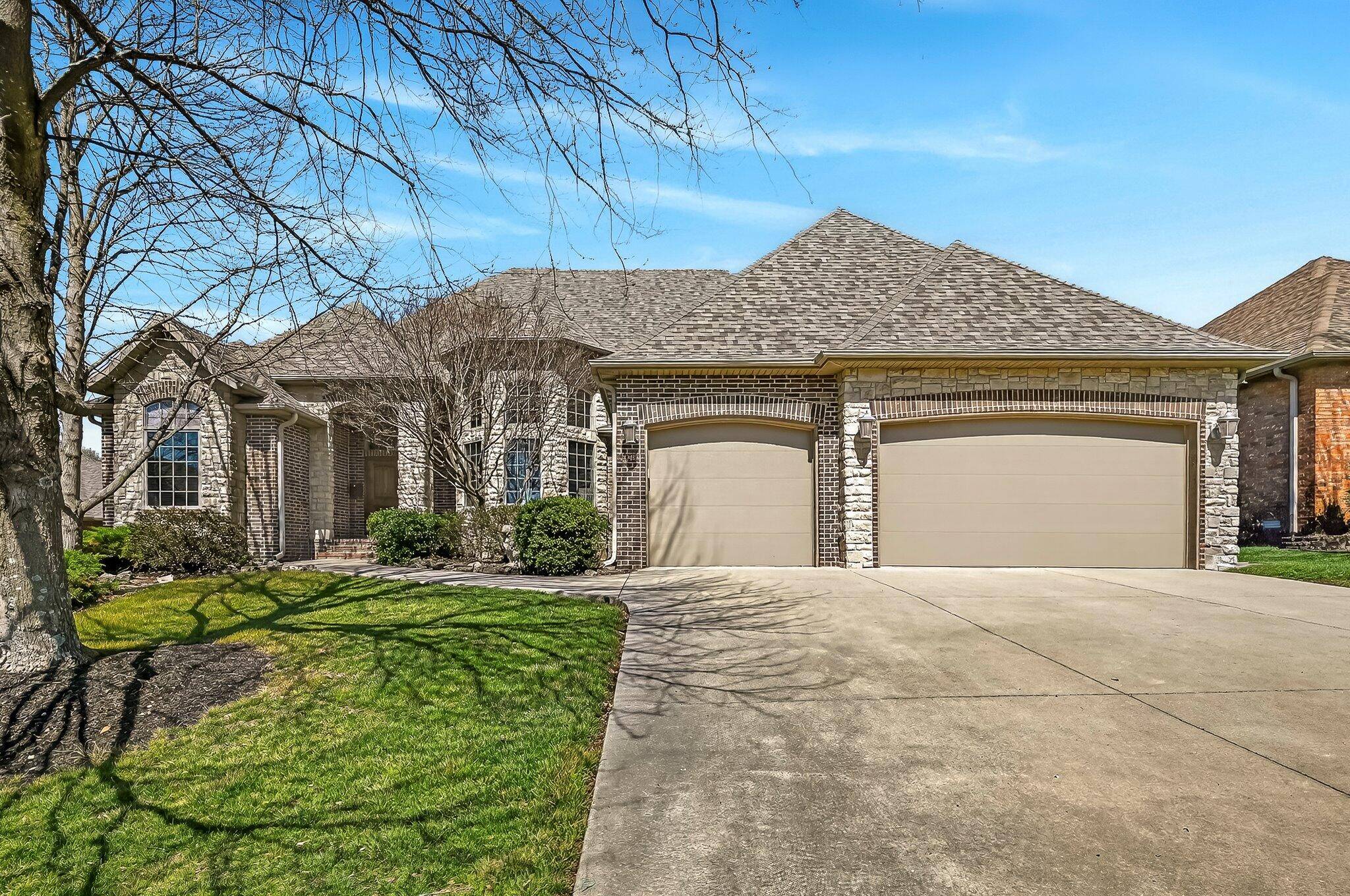 3905 E Windsmore DR, Springfield, MO 65802