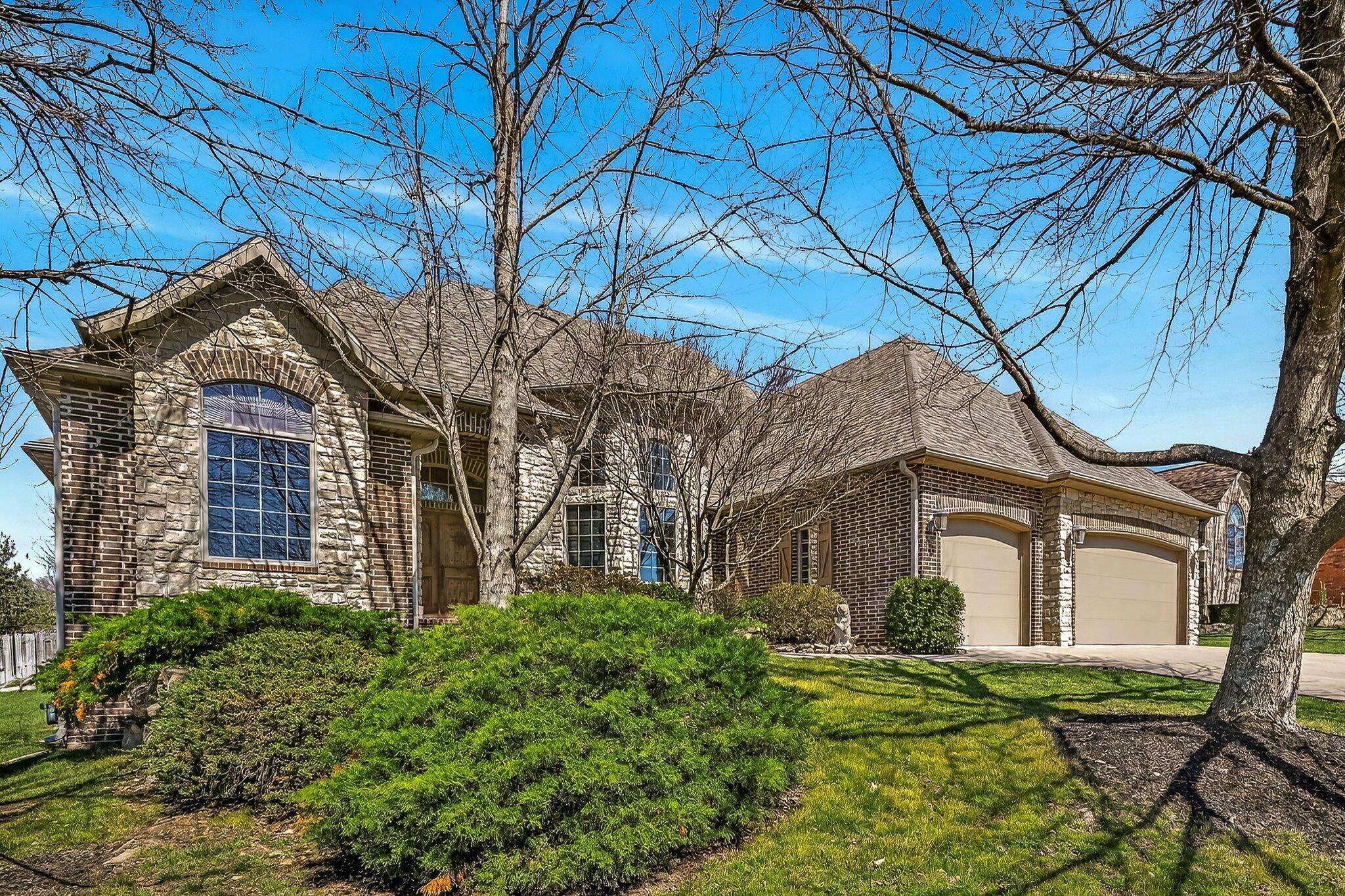 3905 E Windsmore DR, Springfield, MO 65802