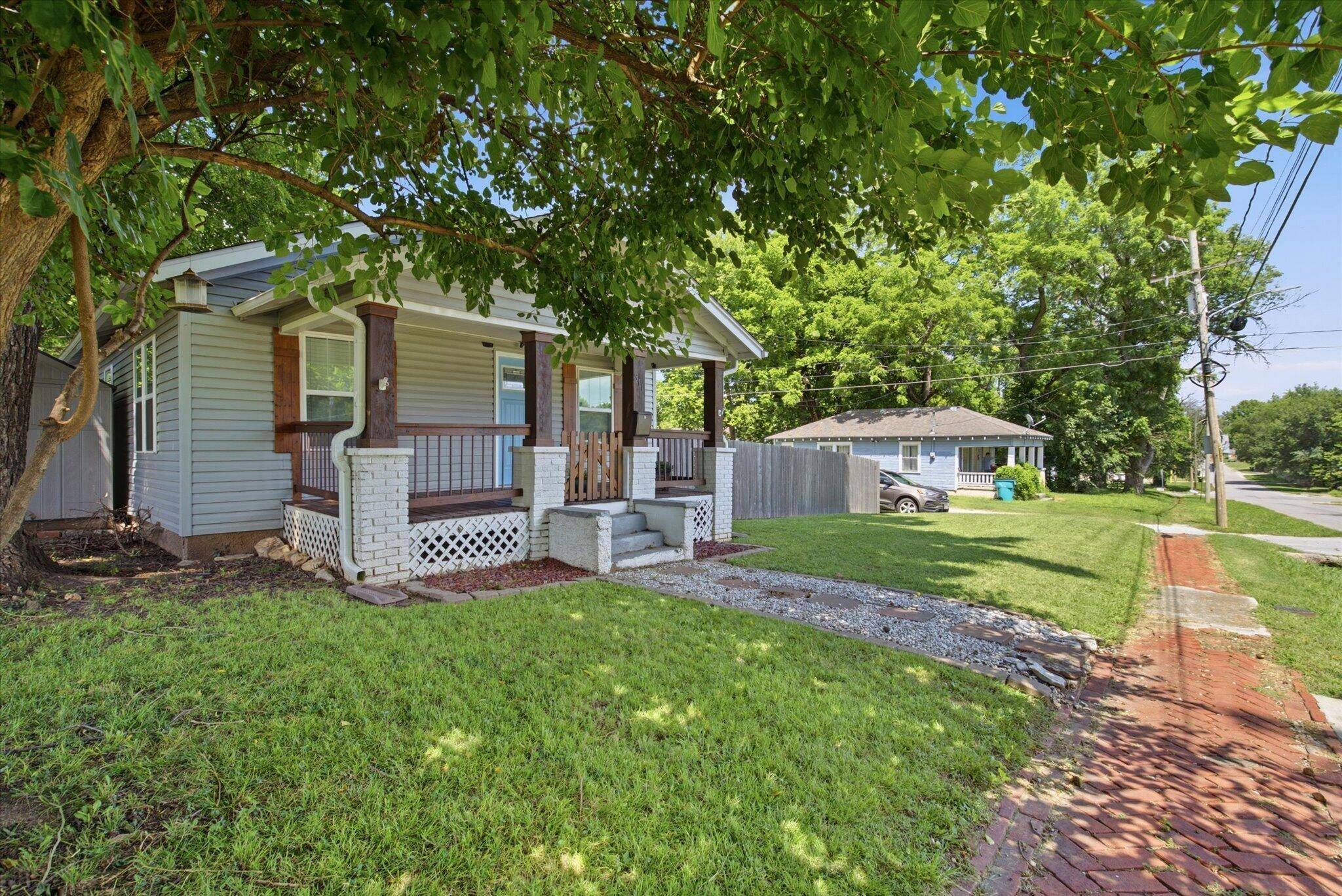 311 E Dale ST, Springfield, MO 65803