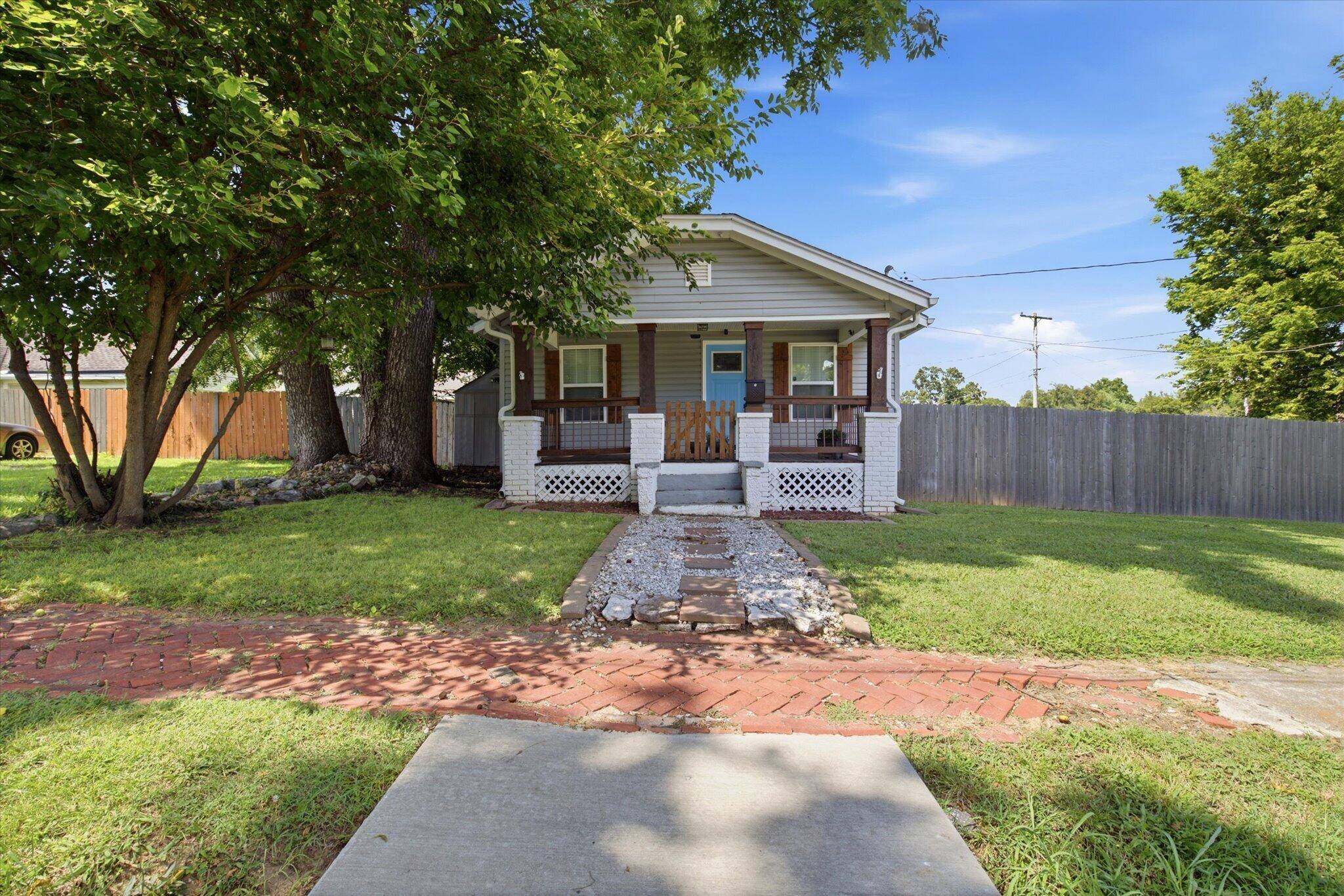 311 E Dale ST, Springfield, MO 65803