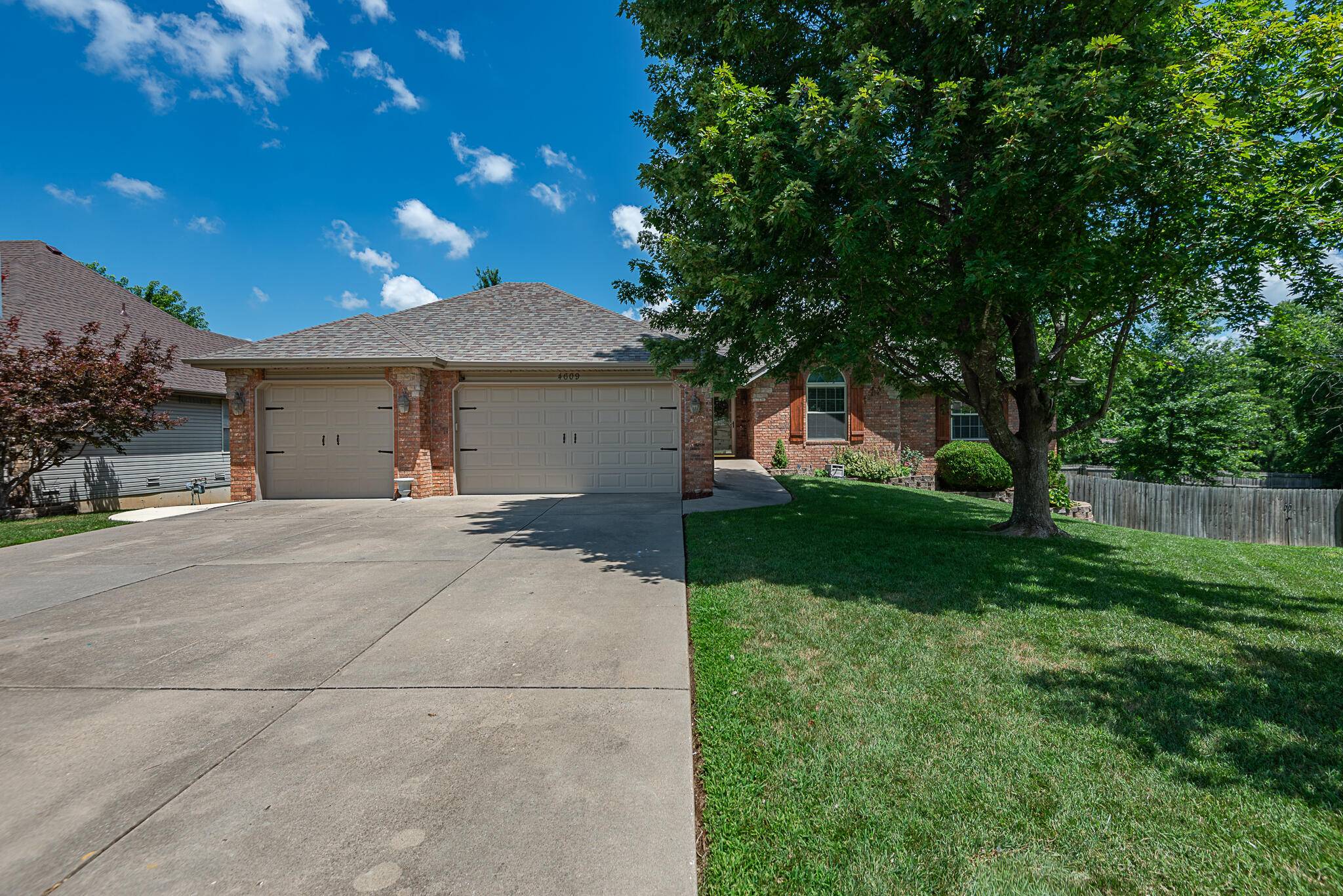 4609 W Meadowlark ST, Battlefield, MO 65619