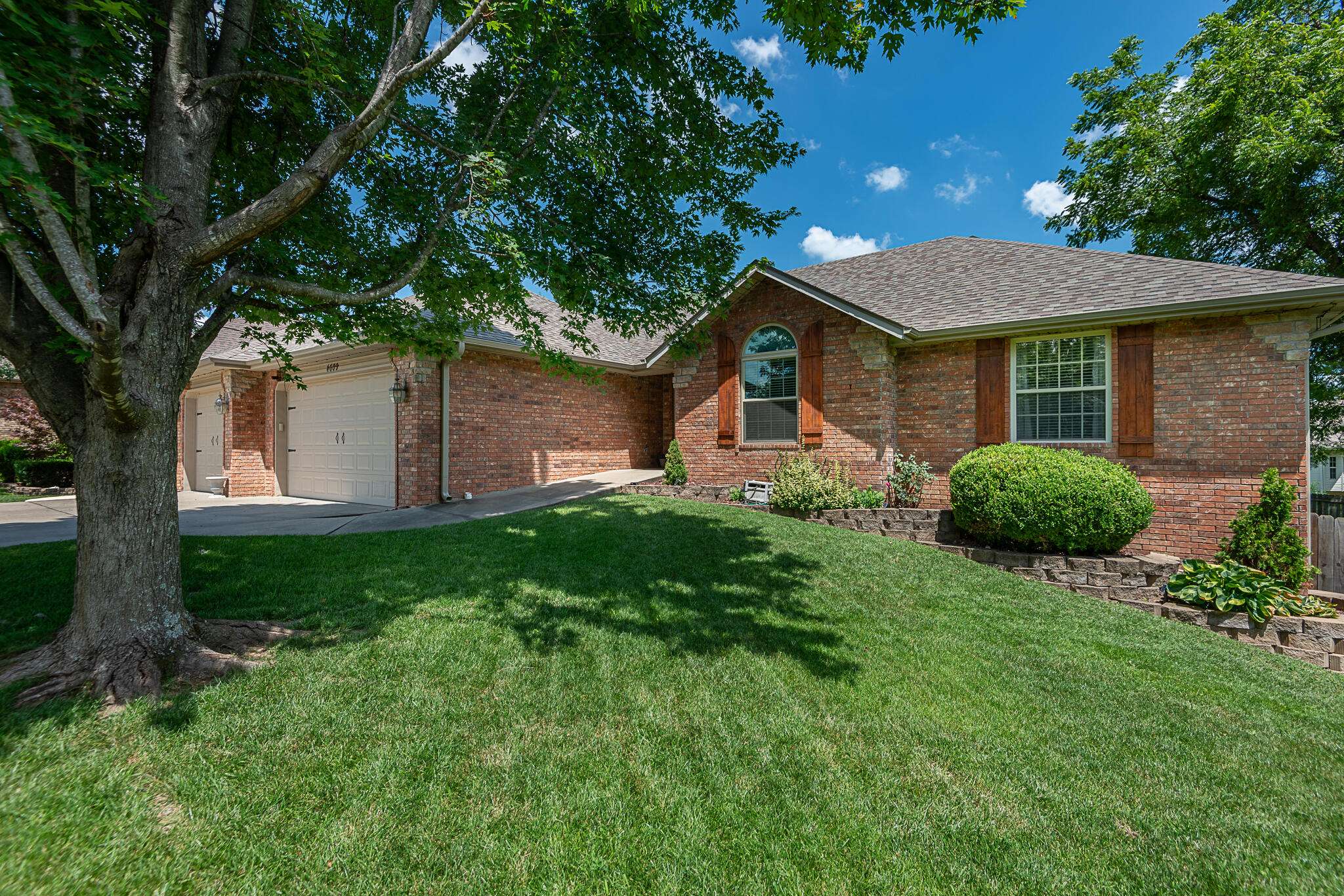 4609 W Meadowlark ST, Battlefield, MO 65619