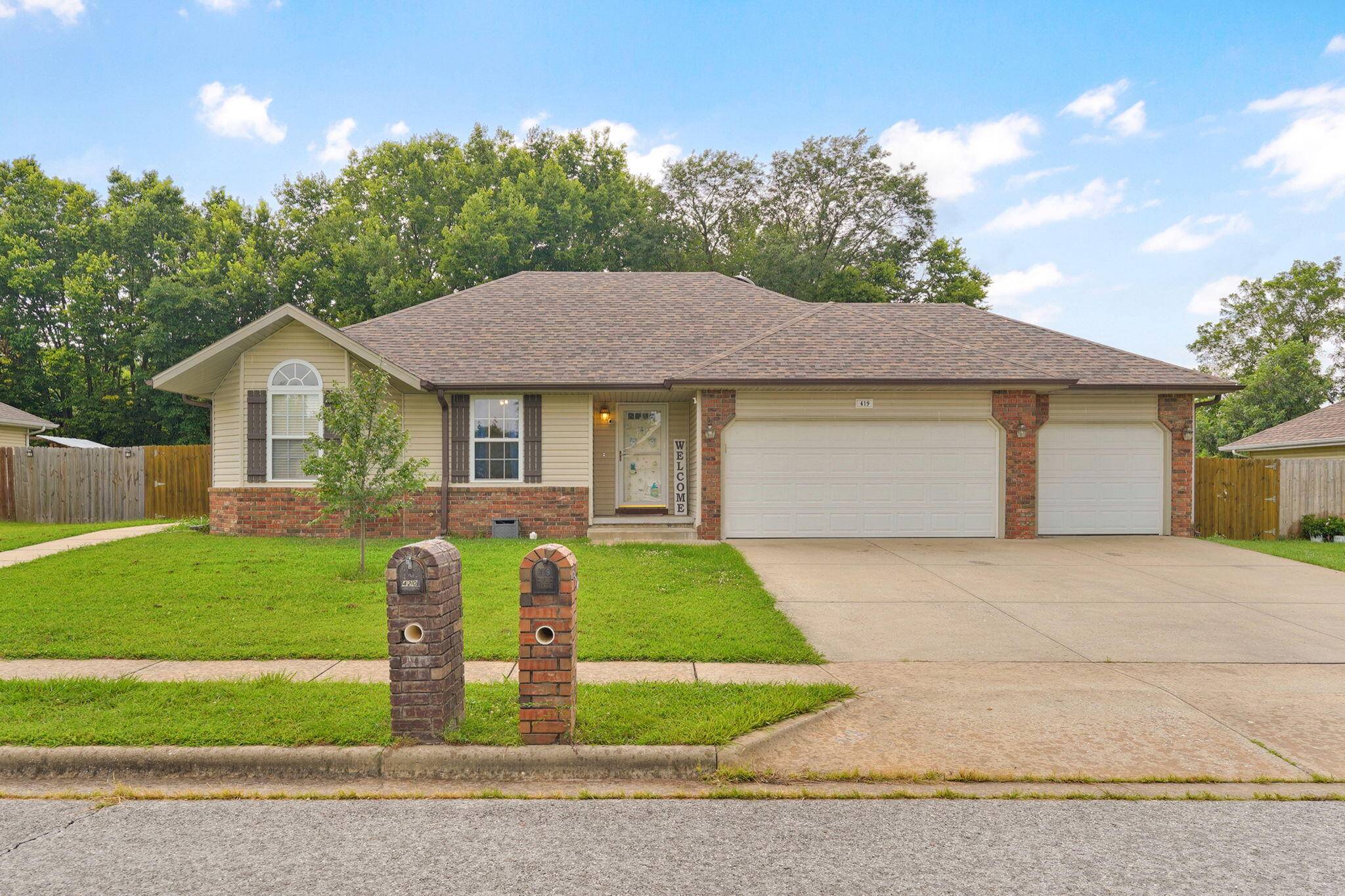 419 N Butternut AVE, Republic, MO 65738
