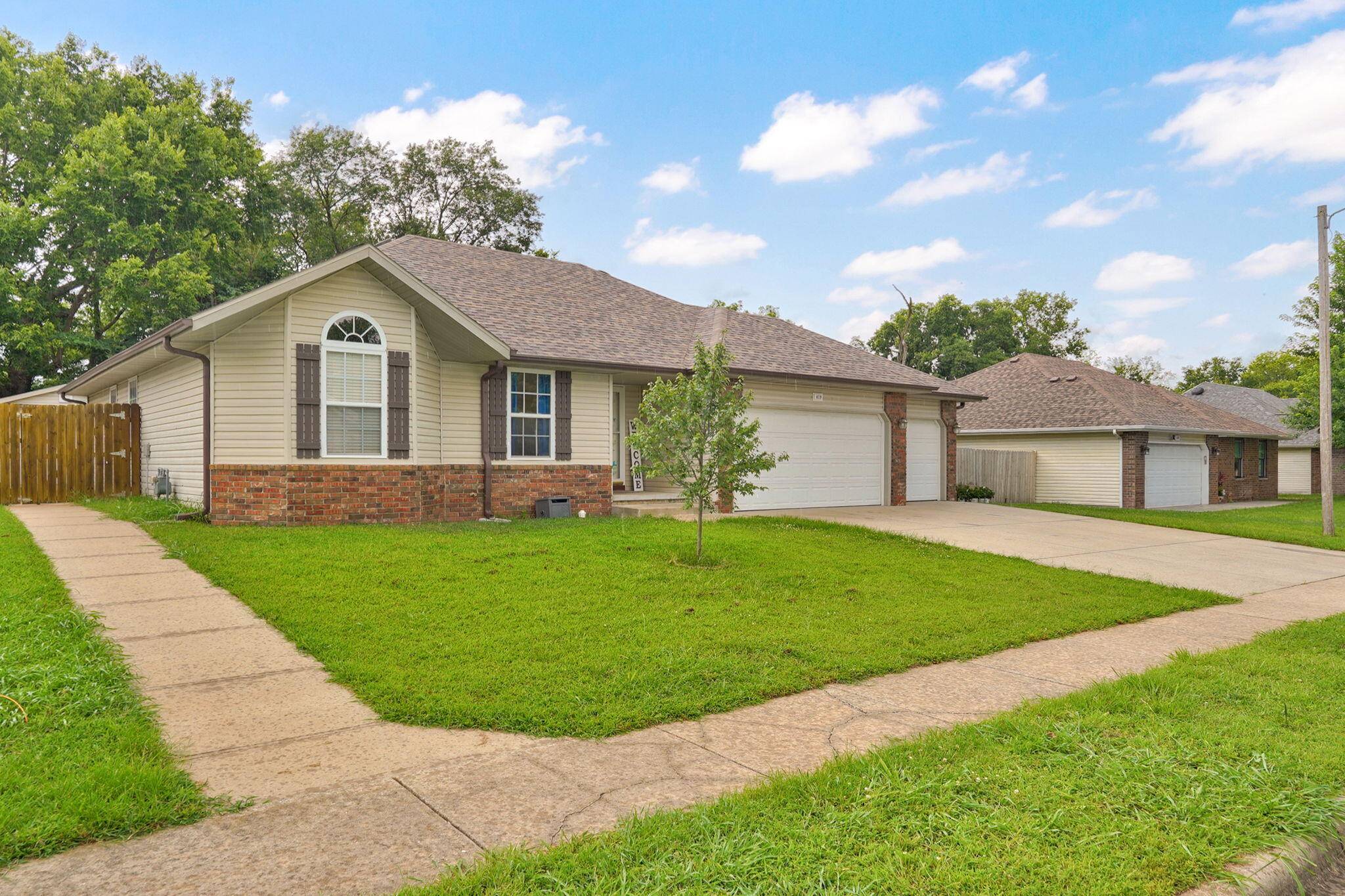 419 N Butternut AVE, Republic, MO 65738