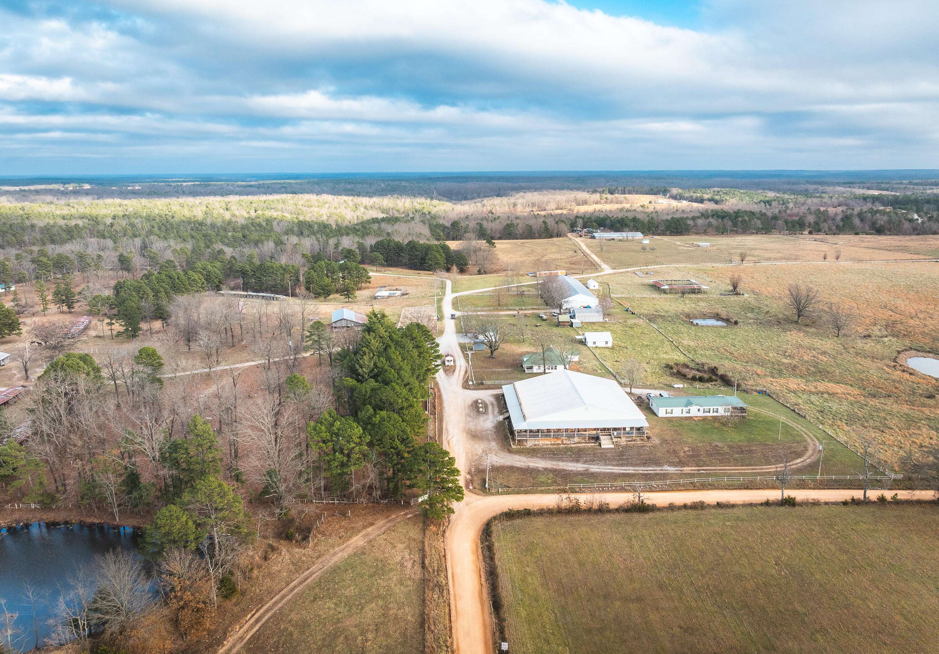 000 Golden DR, Raymondville, MO 65555