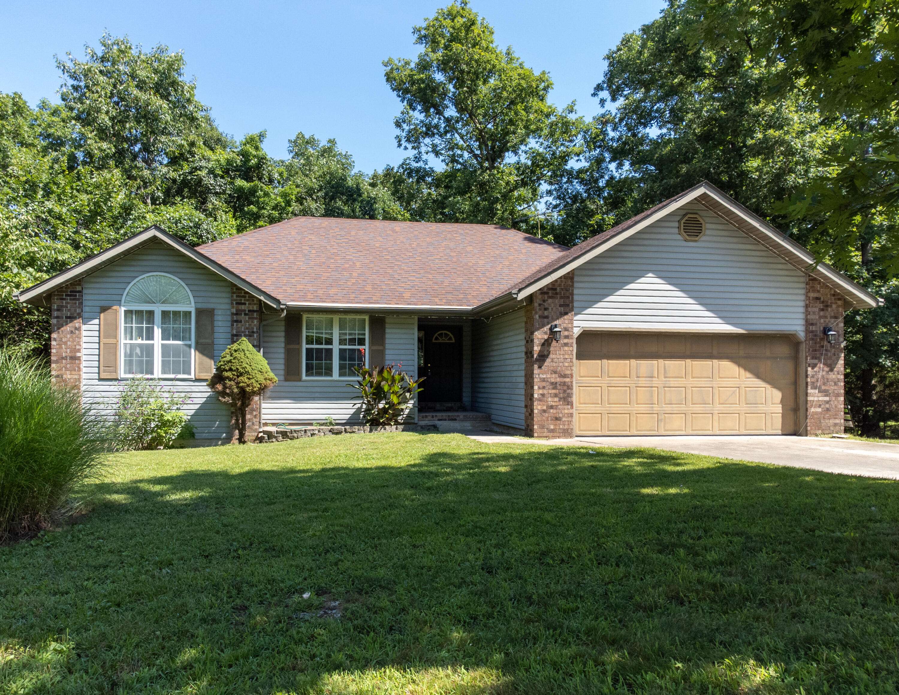 111 Hidden Valley DR, Strafford, MO 65757