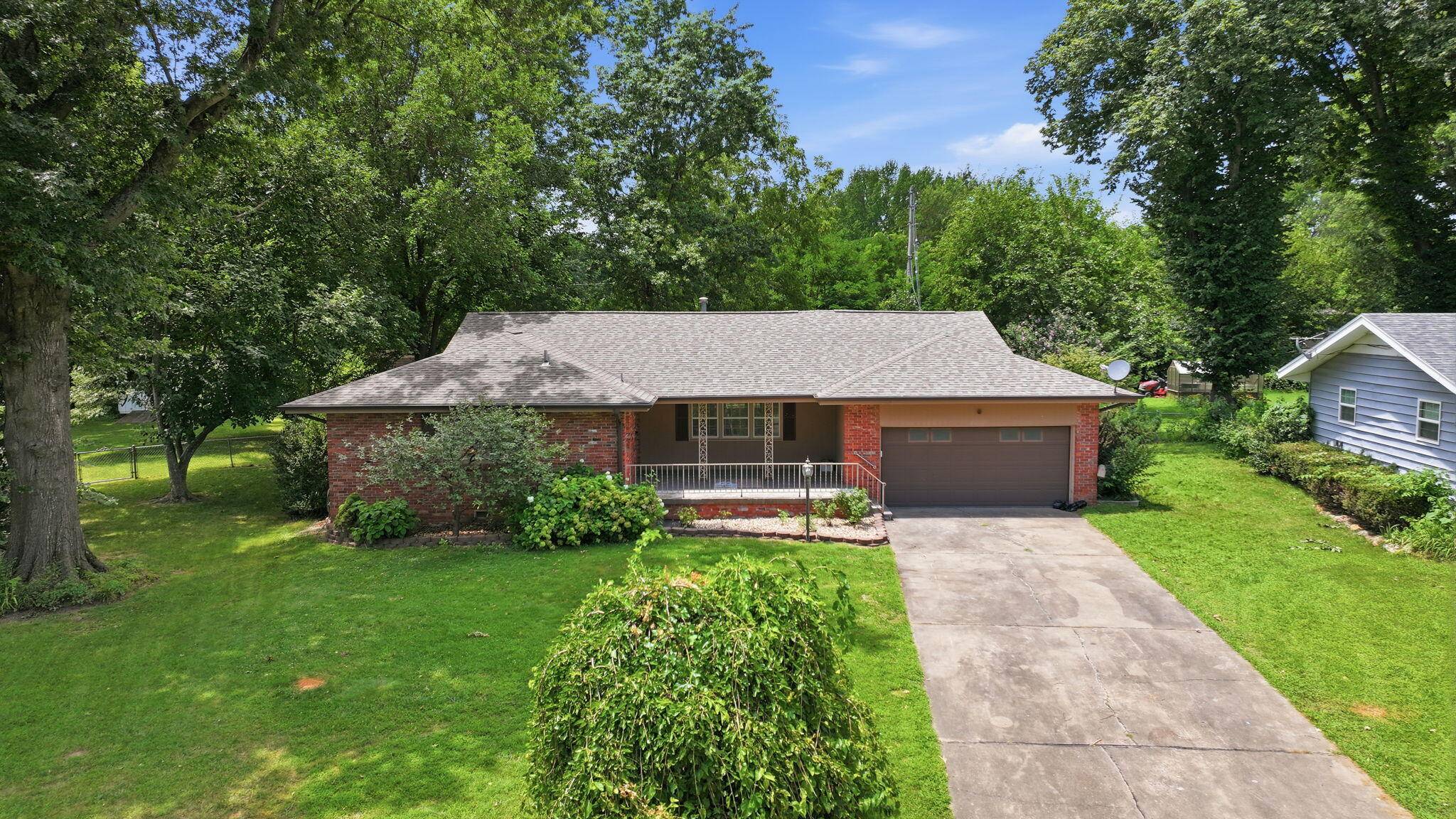 2411 S Mayfair AVE, Springfield, MO 65804