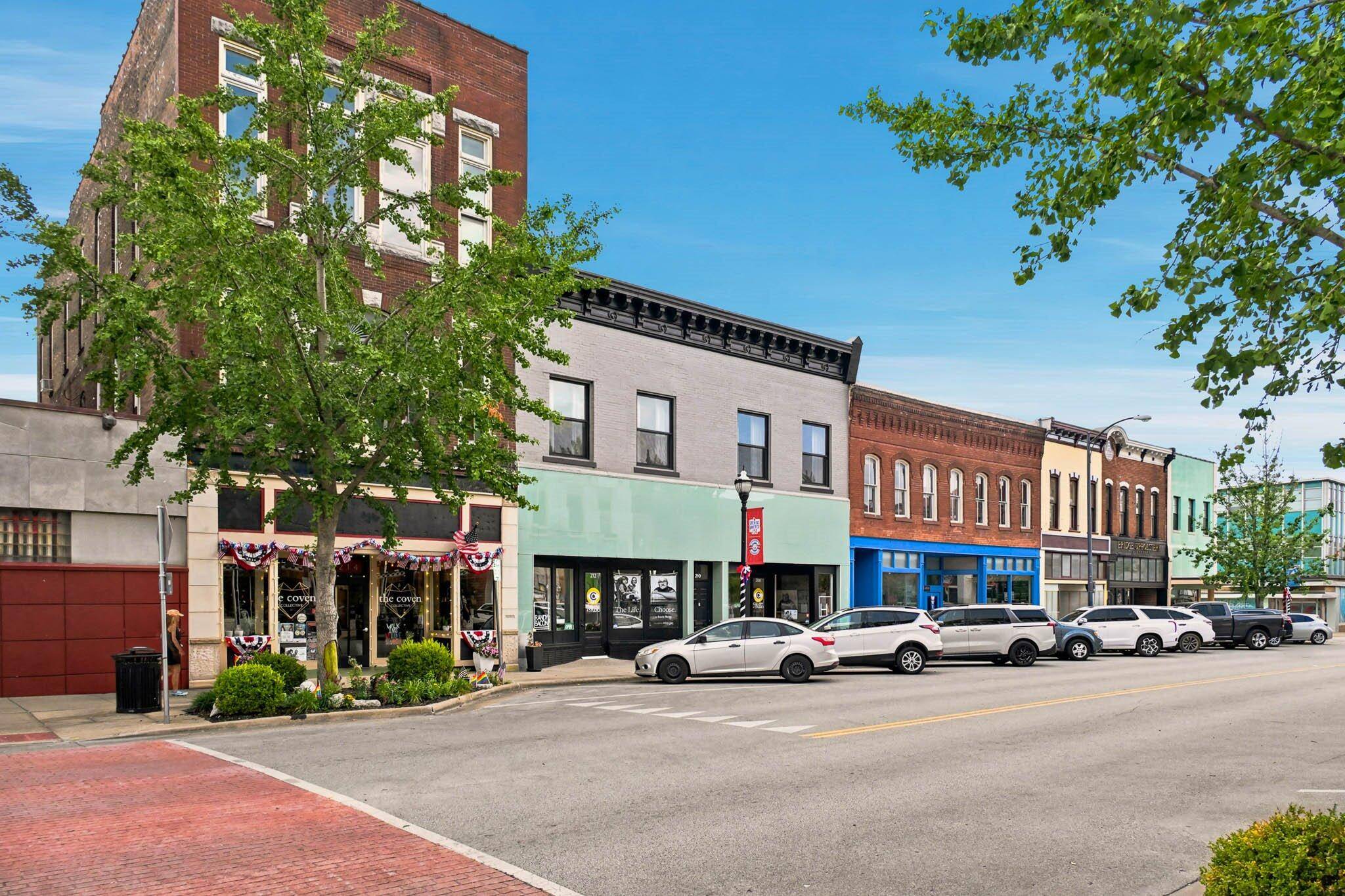 214 E Commercial ST, Springfield, MO 65803