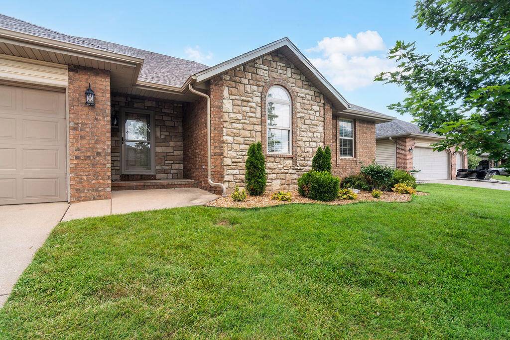 3263 N Dickerson AVE, Springfield, MO 65803