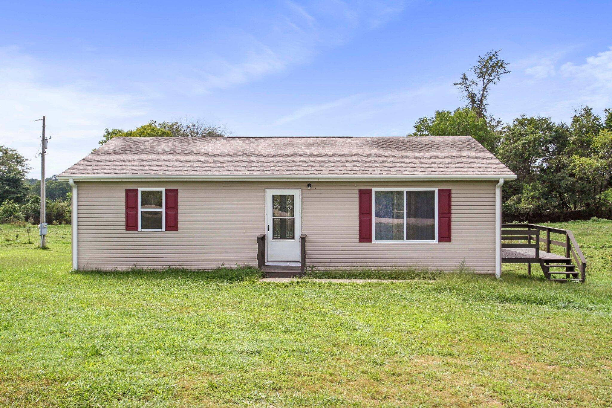 2622 County Road 382, Dora, MO 65637