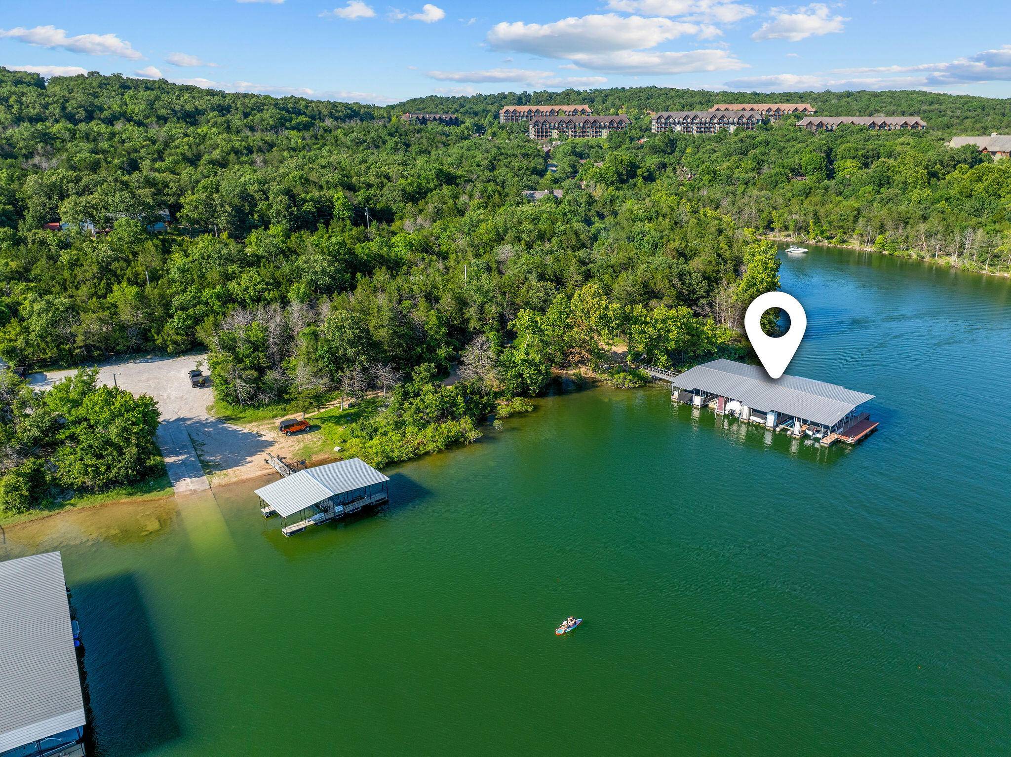 000 Oakwood DR, Ridgedale, MO 65739