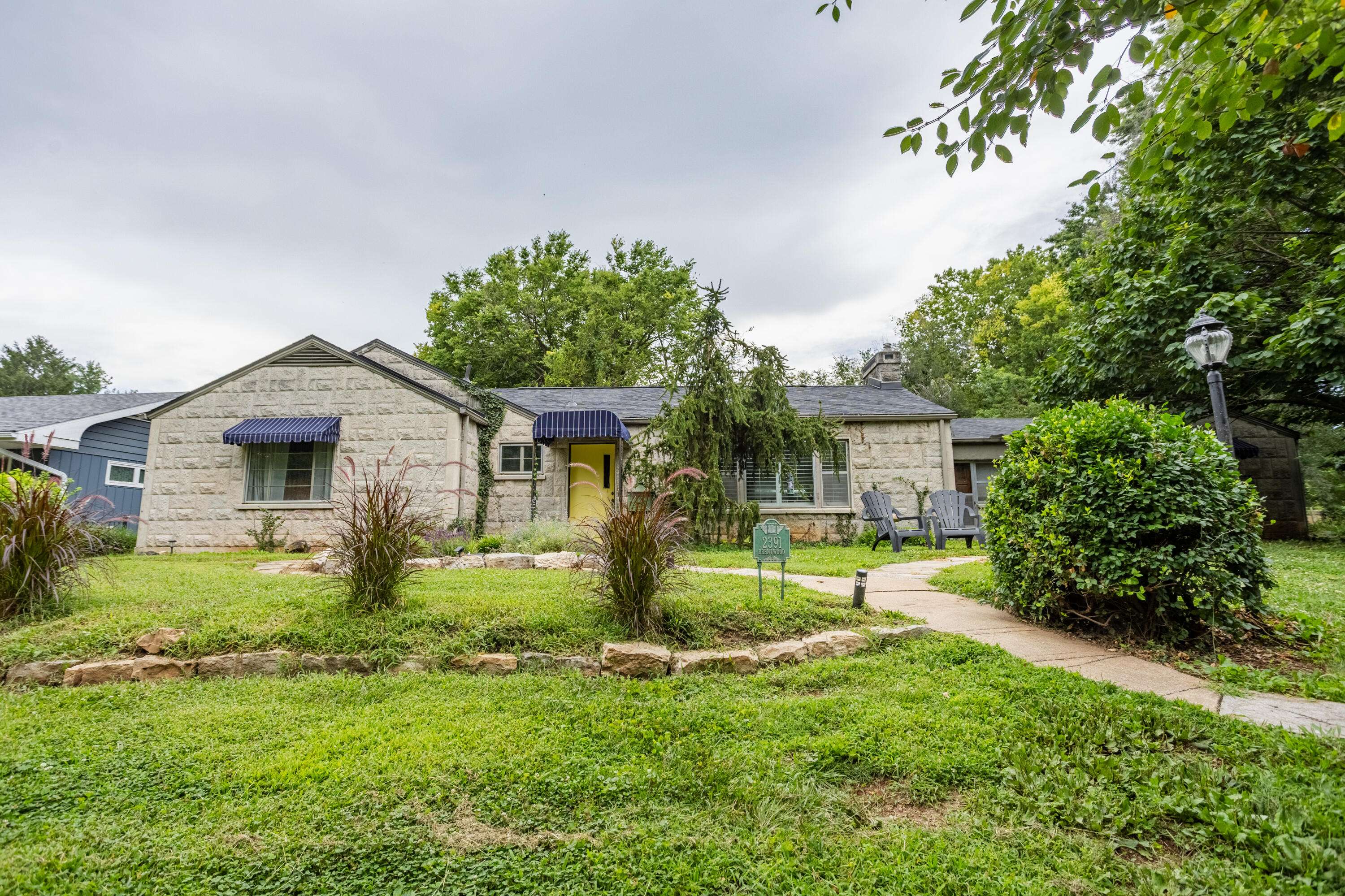 2391 S Brentwood BLVD, Springfield, MO 65804