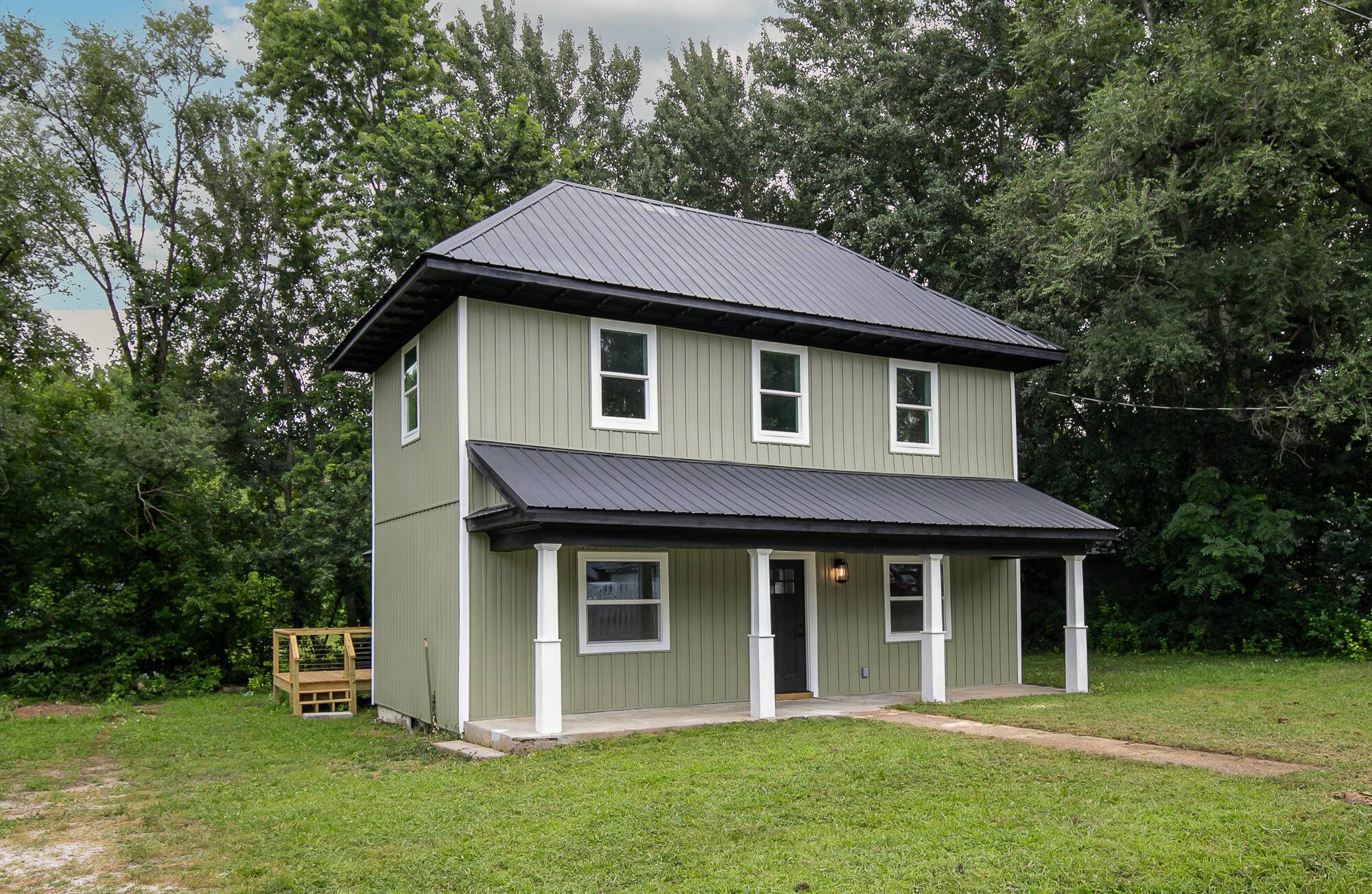 601 W Madison ST, Buffalo, MO 65622