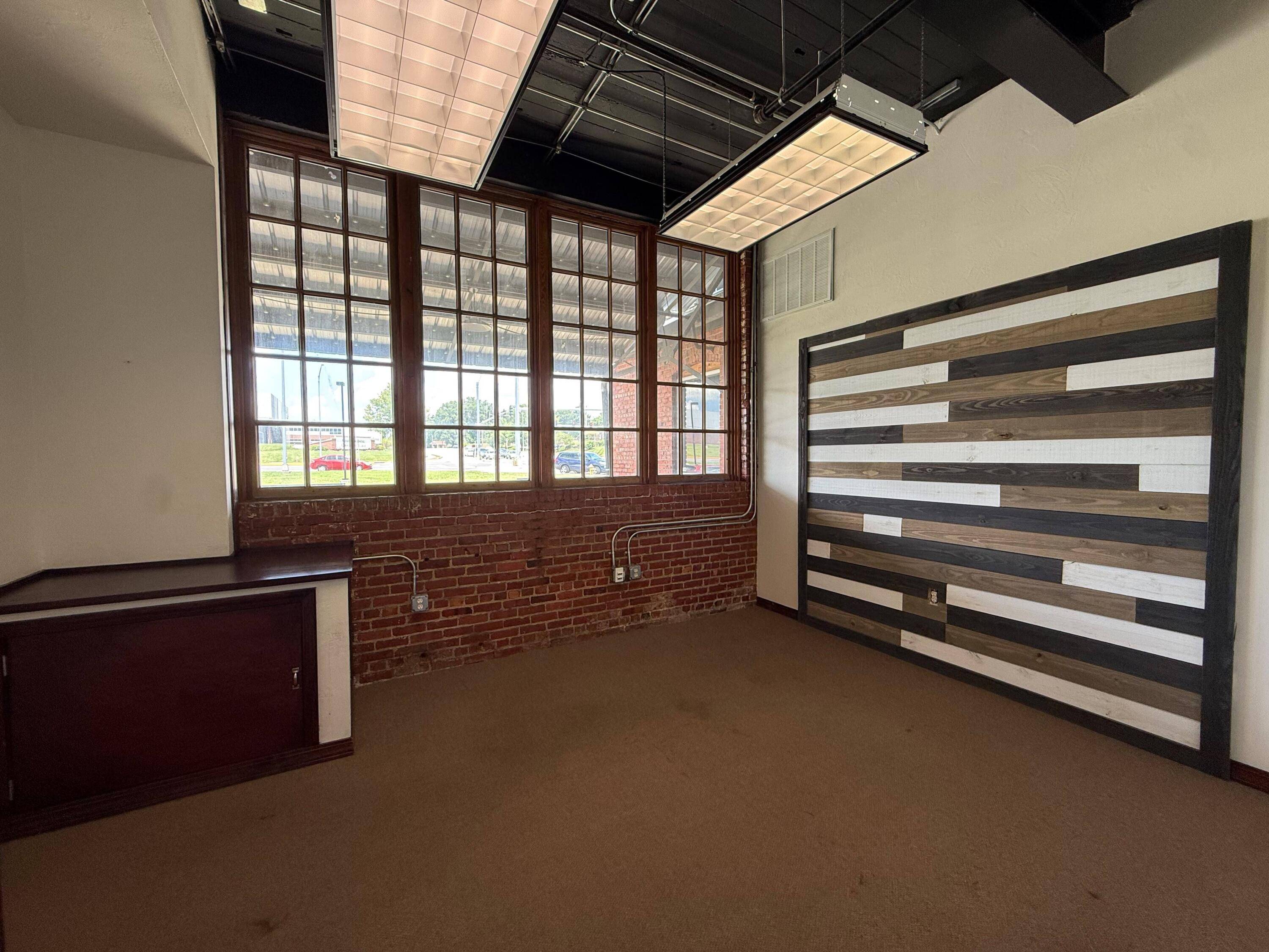 601 N National AVE #Ste 102, Springfield, MO 65802