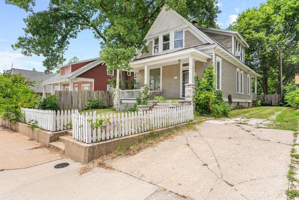 531 E Division ST, Springfield, MO 65803