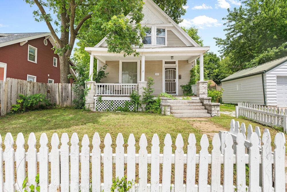 531 E Division ST, Springfield, MO 65803