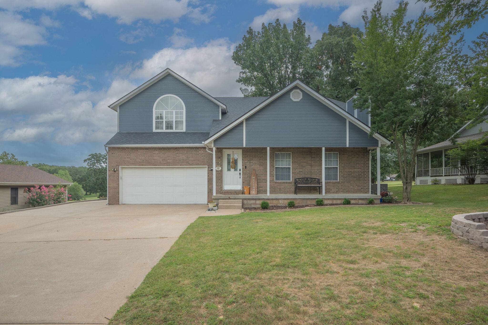212 Lakeview LN, Carl Junction, MO 64834