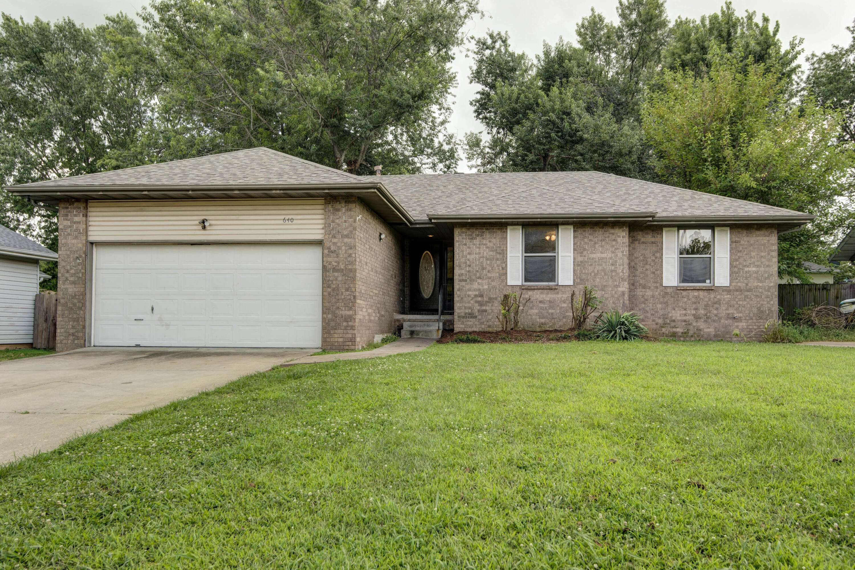 640 E Kerr ST, Springfield, MO 65803