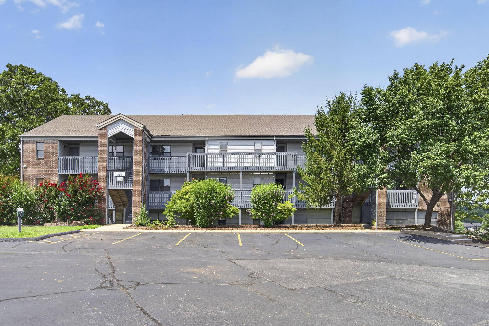 186 Bunker Ridge DR #Apt 10, Branson, MO 65616