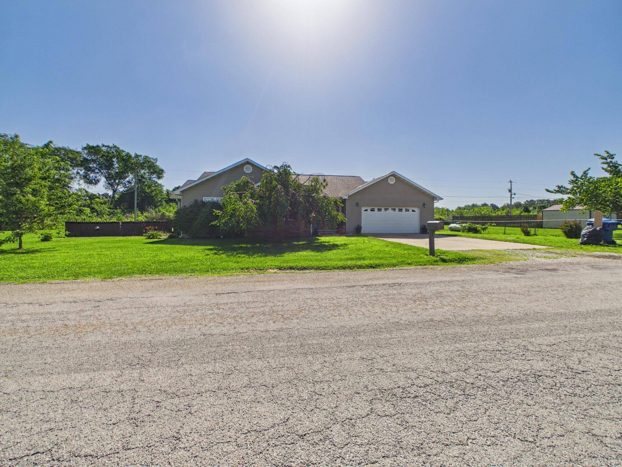 106 Sugar Maple, Licking, MO 65542
