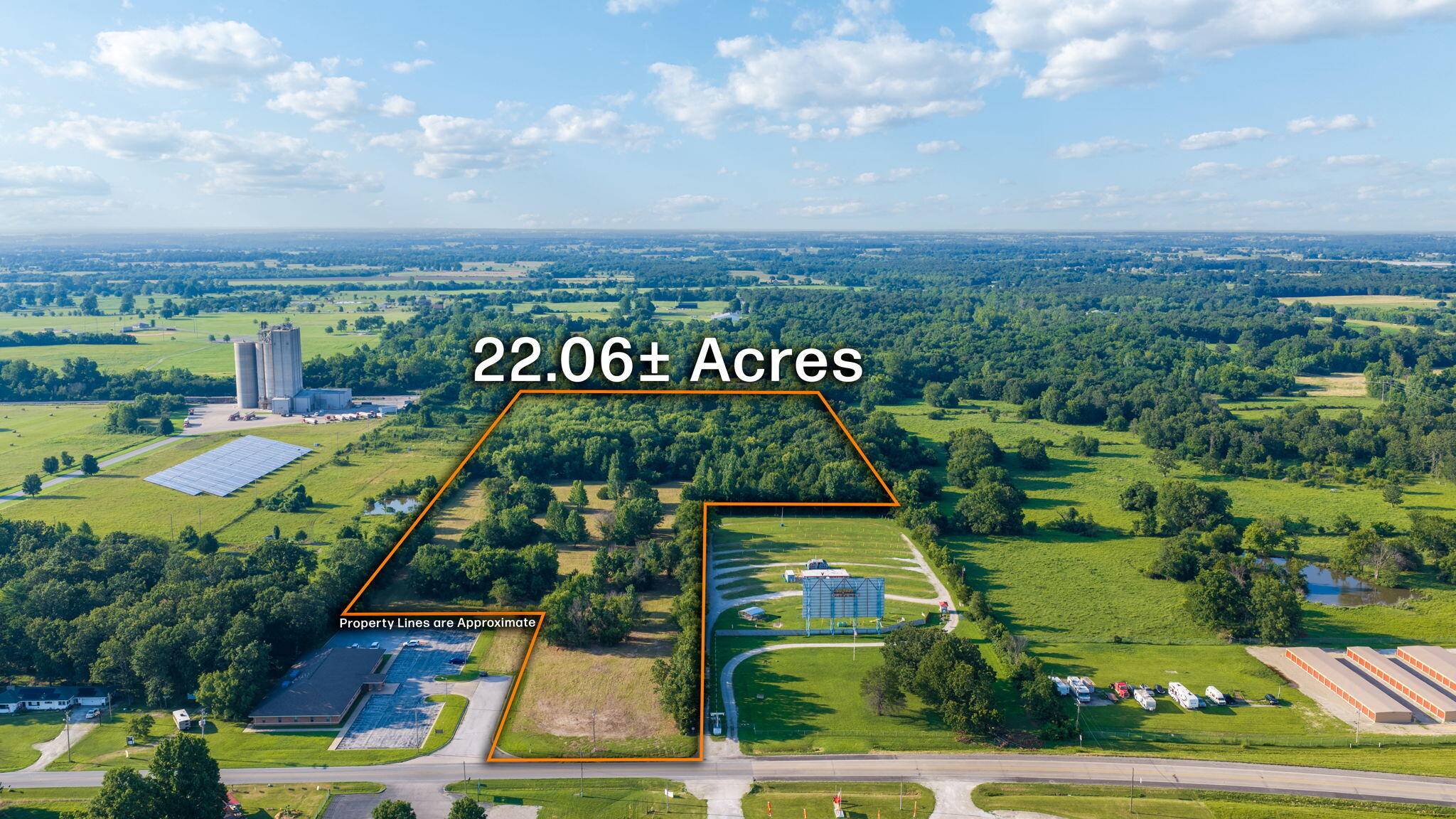 60 E Church ST, Aurora, MO 65605