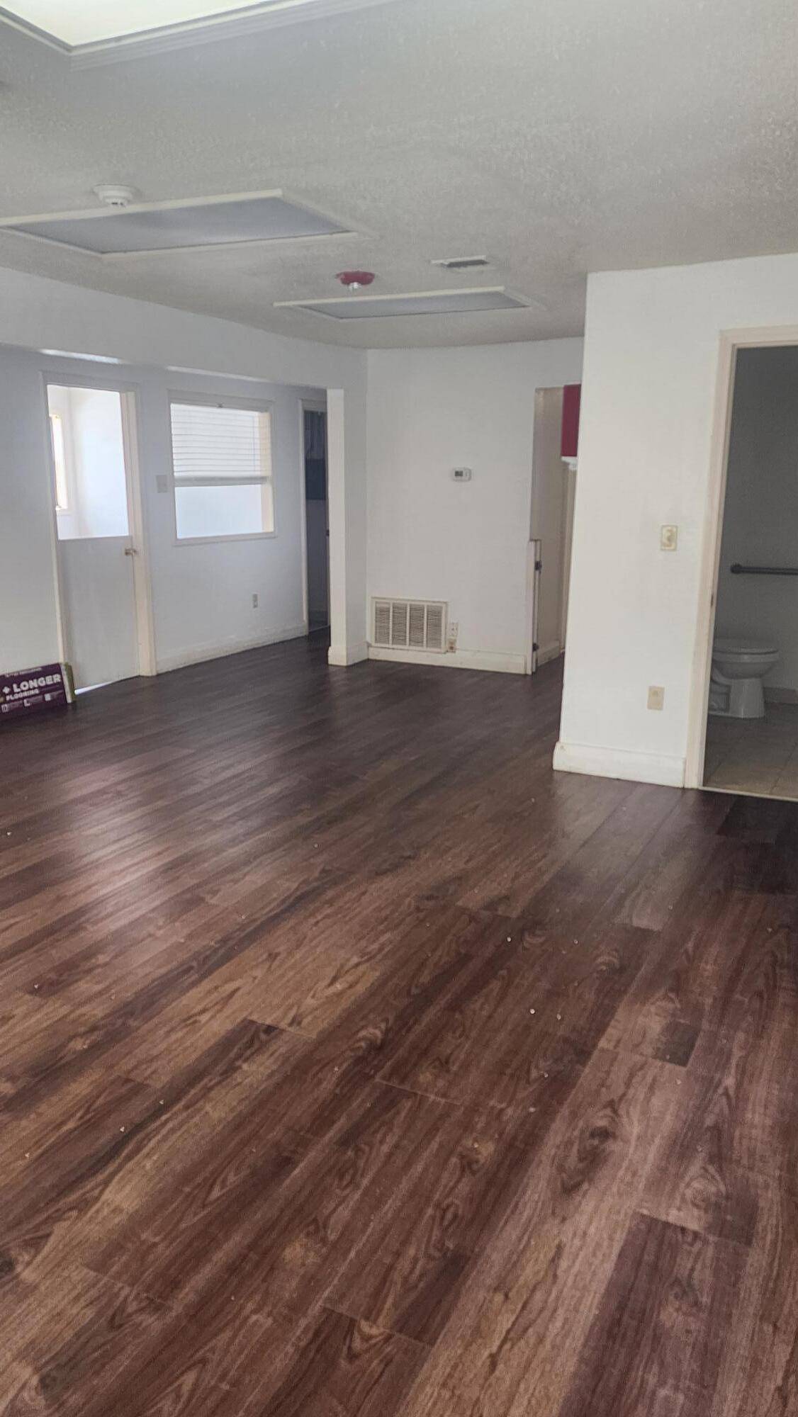 527 E Cleveland, Monett, MO 65708