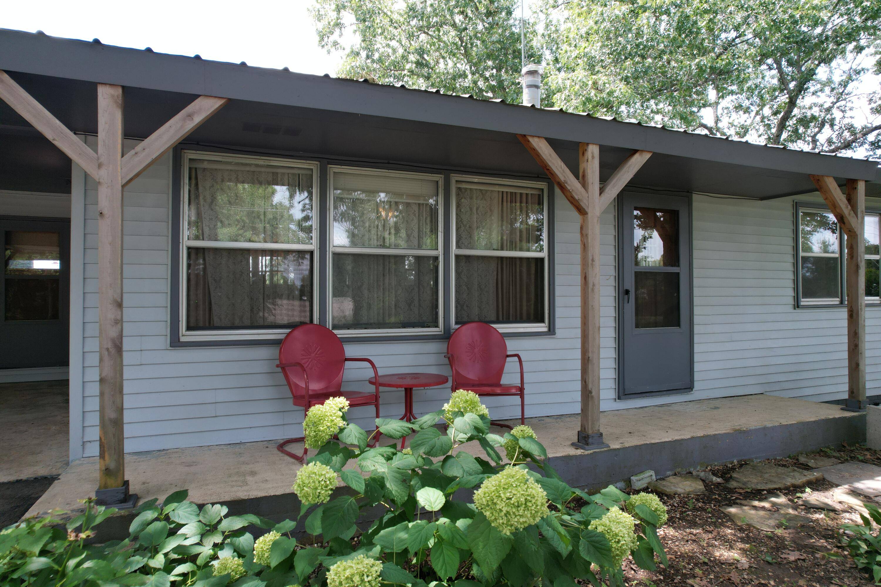 15232 E St Highway 76, Ava, MO 65608