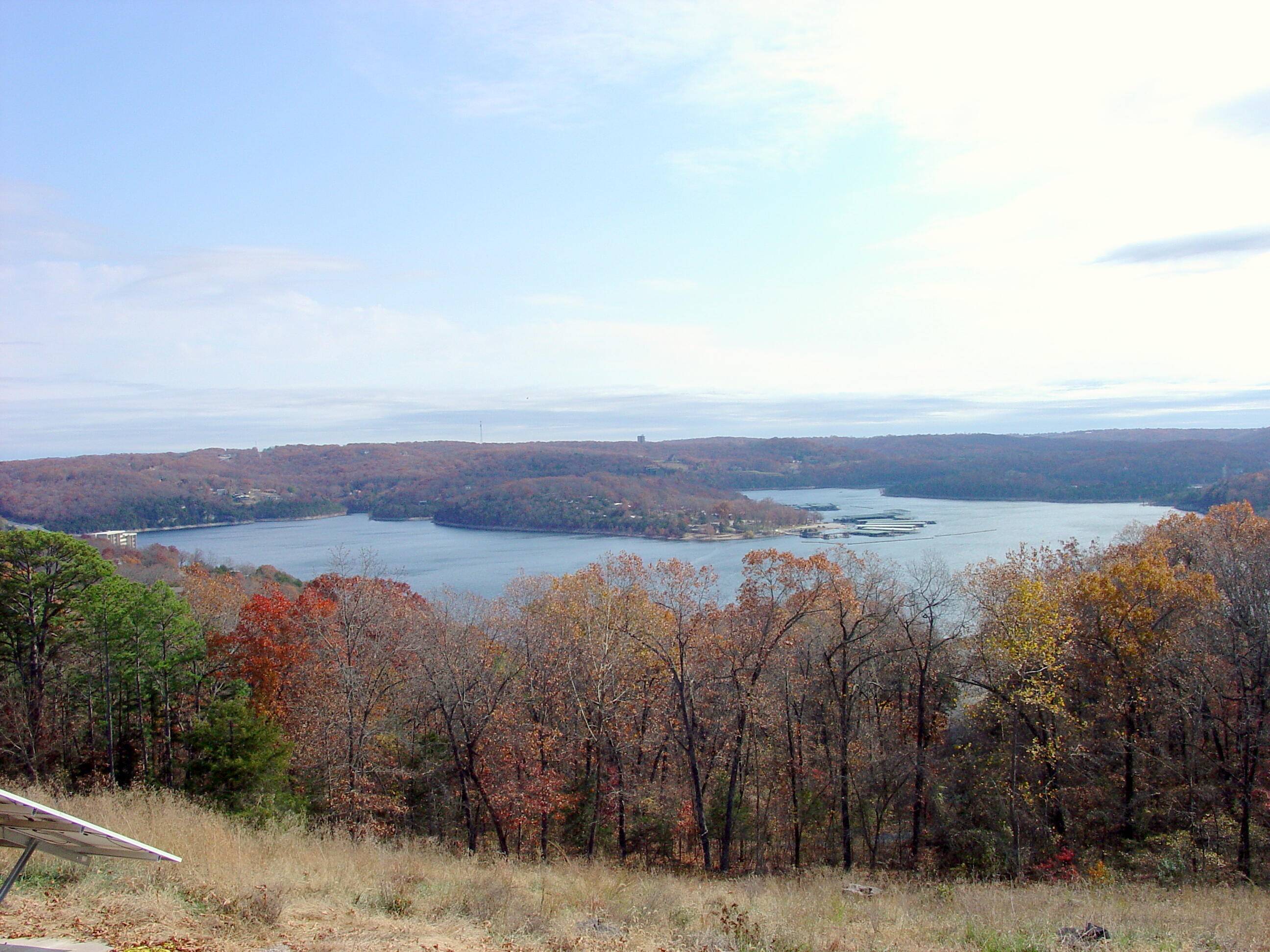 62 S Ridge LN, Blue Eye, MO 65611